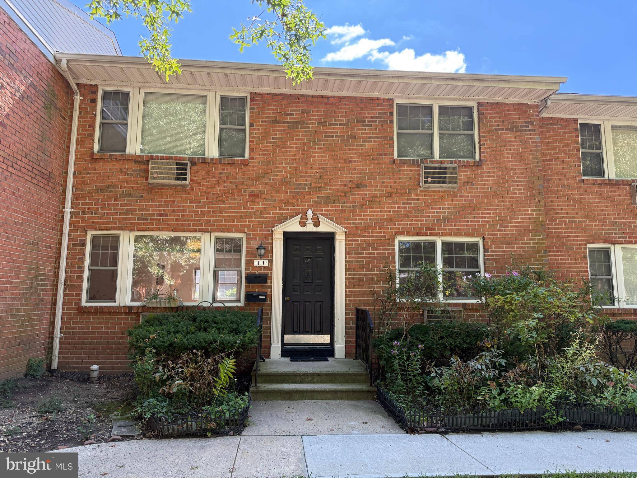 East Windsor, NJ 08512,121 THE ORCHARD #I