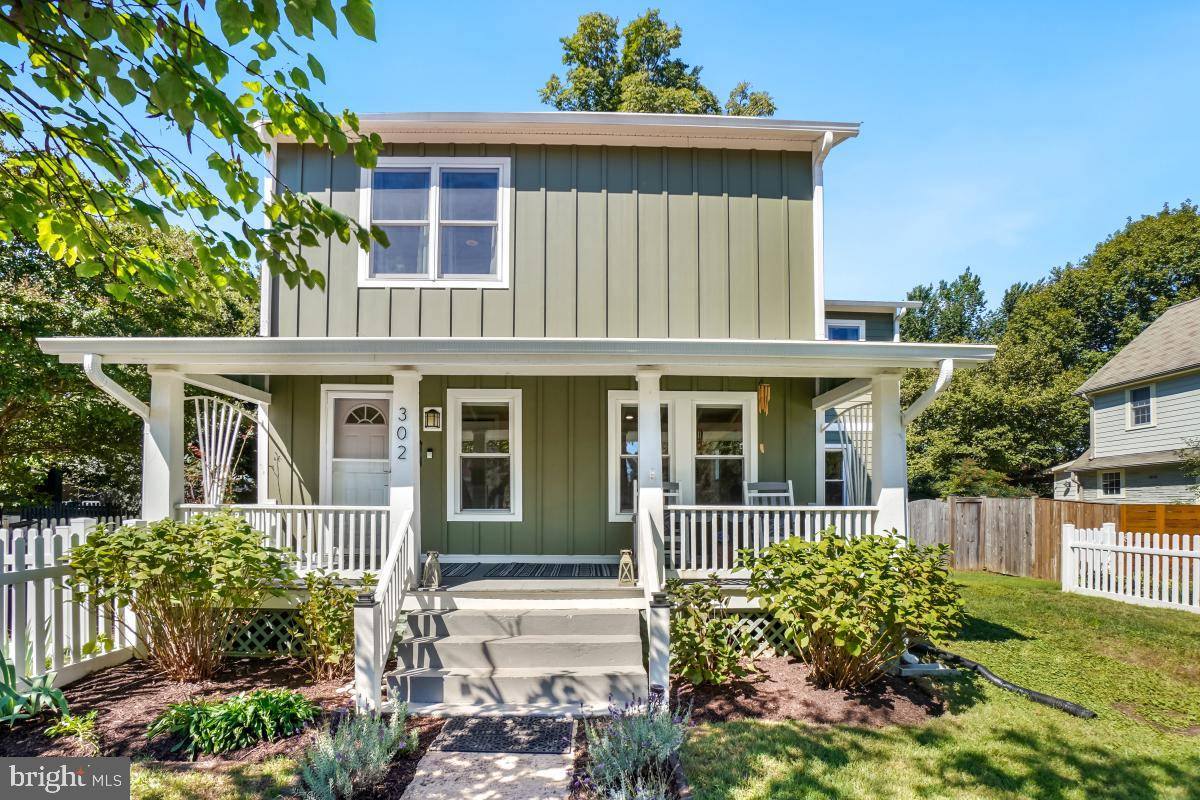 Arlington, VA 22204,302 S BARTON ST