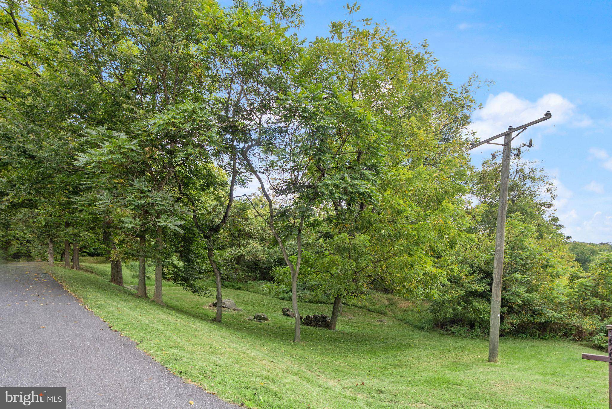 Hillsboro, VA 20132,CHARLES TOWN PIKE