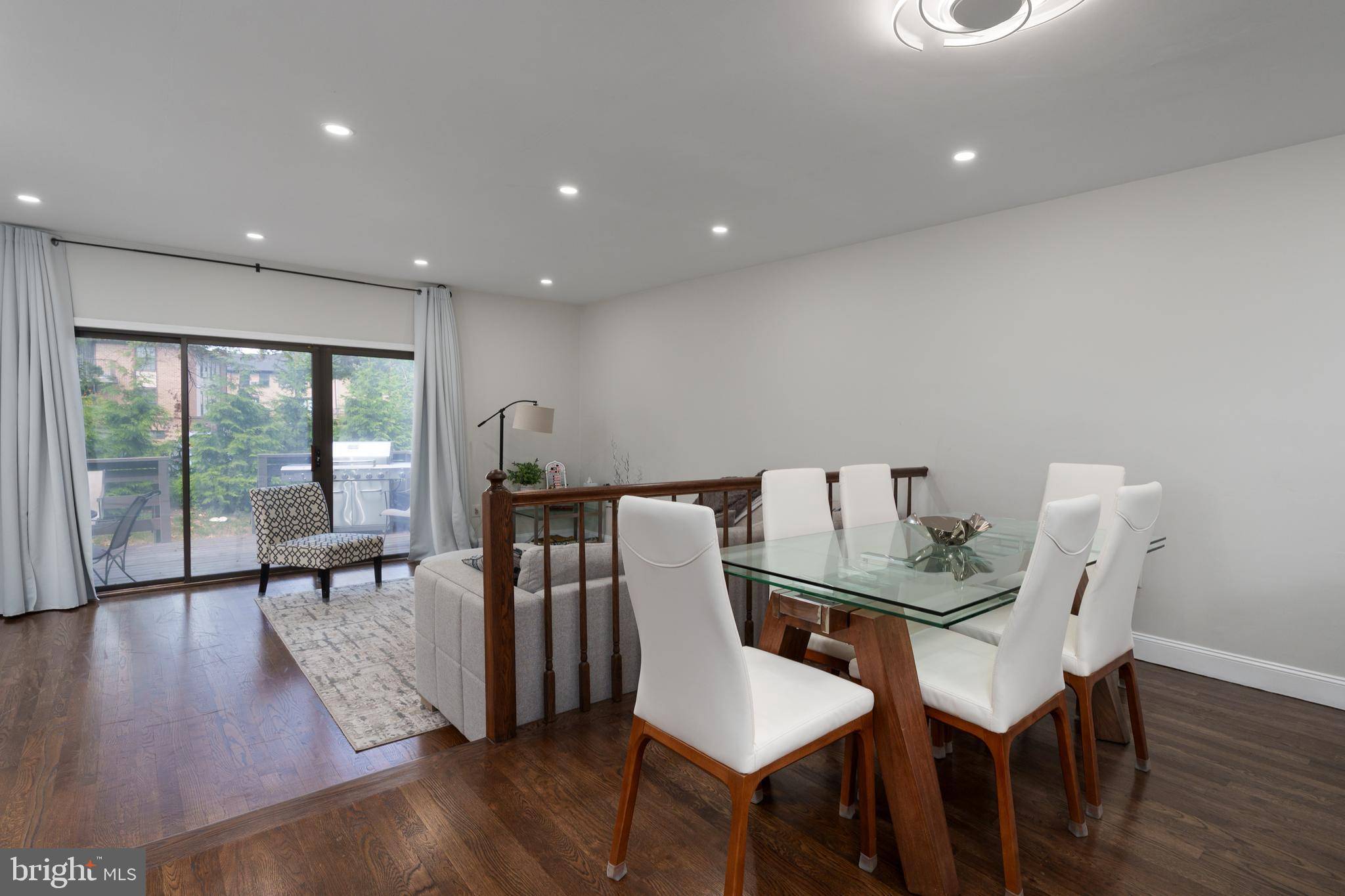 Princeton, NJ 08540,24 MANOR DR