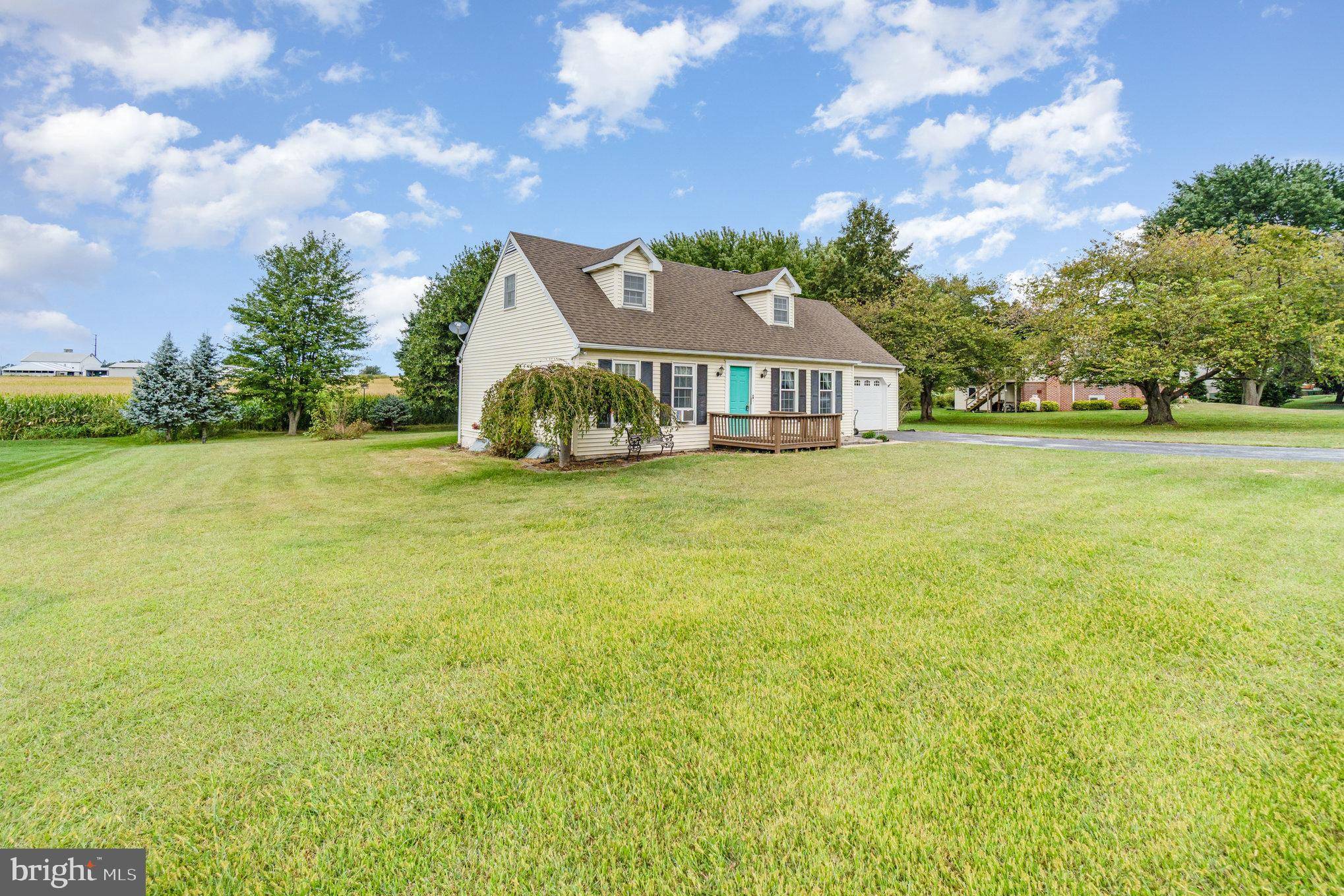 East Earl, PA 17519,1215 SHETLAND CIR