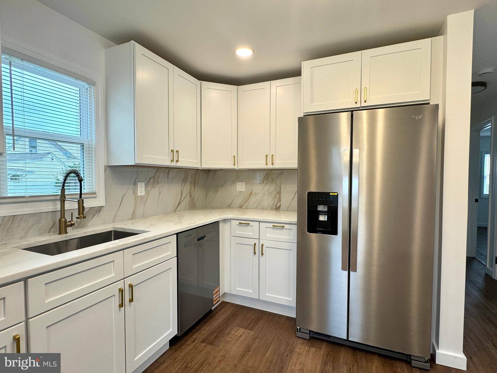 Hamilton, NJ 08610,22 WOLF DR