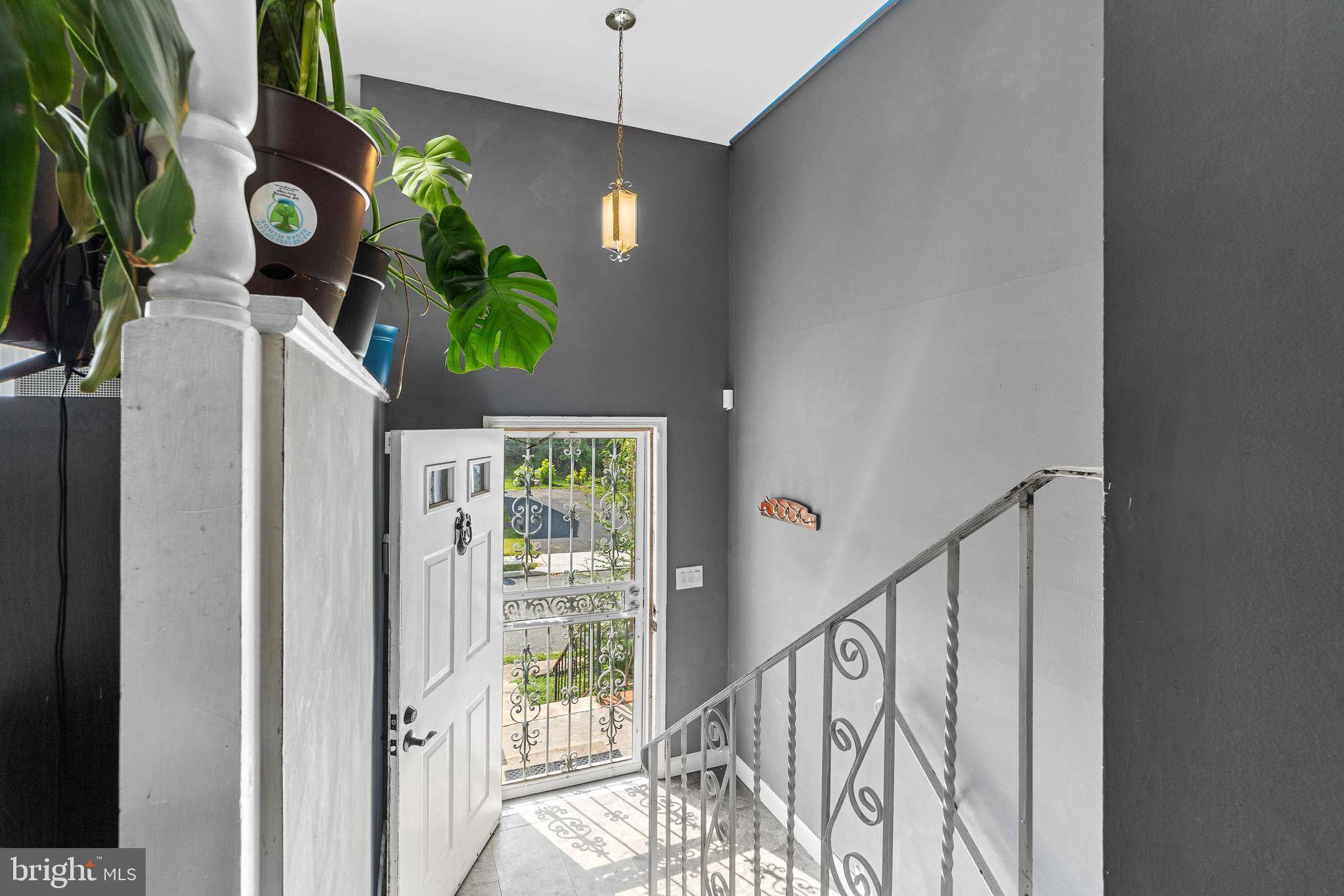 Lawrence, NJ 08648,142 LAWN PARK