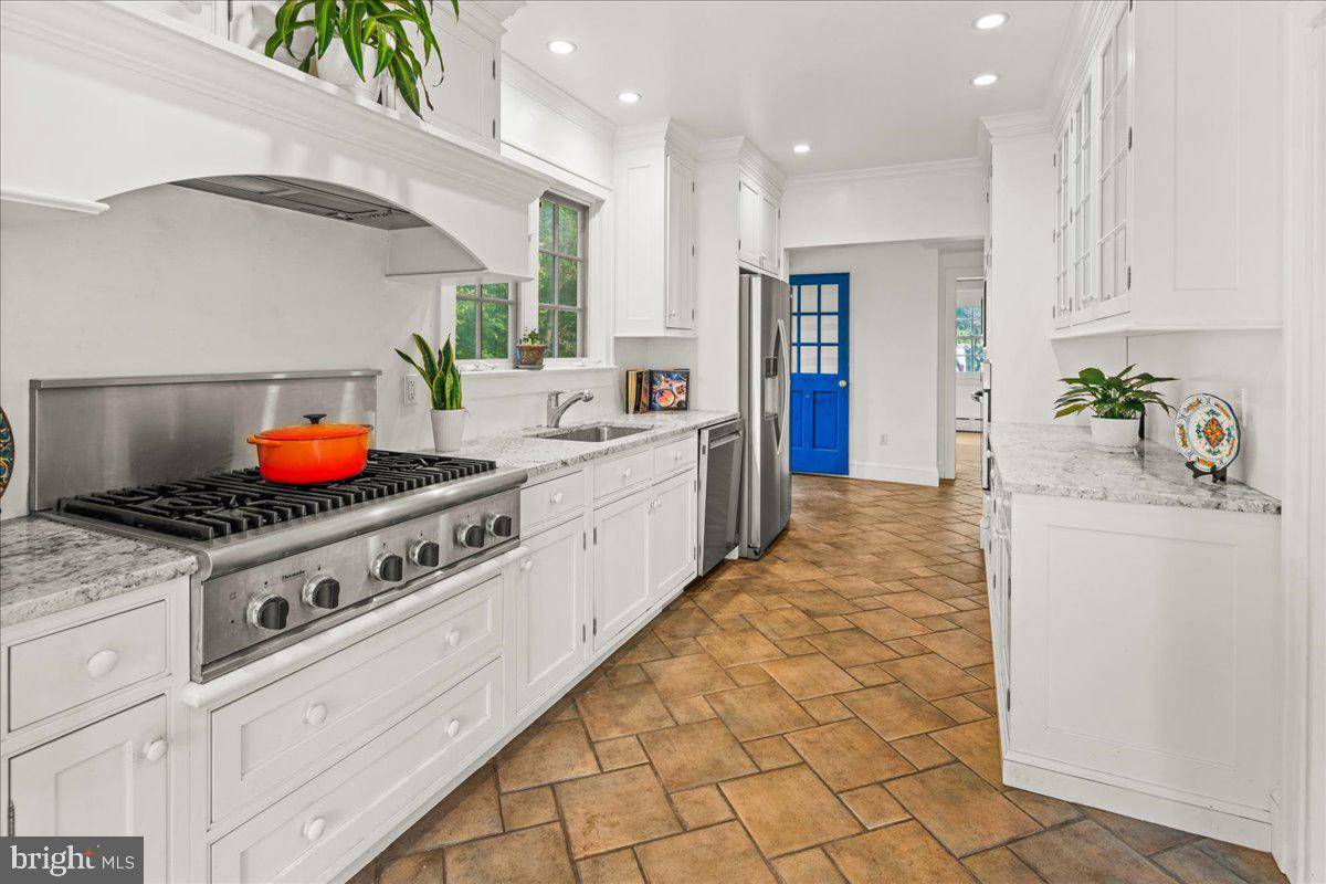 Princeton, NJ 08540,160 SPRINGDALE RD