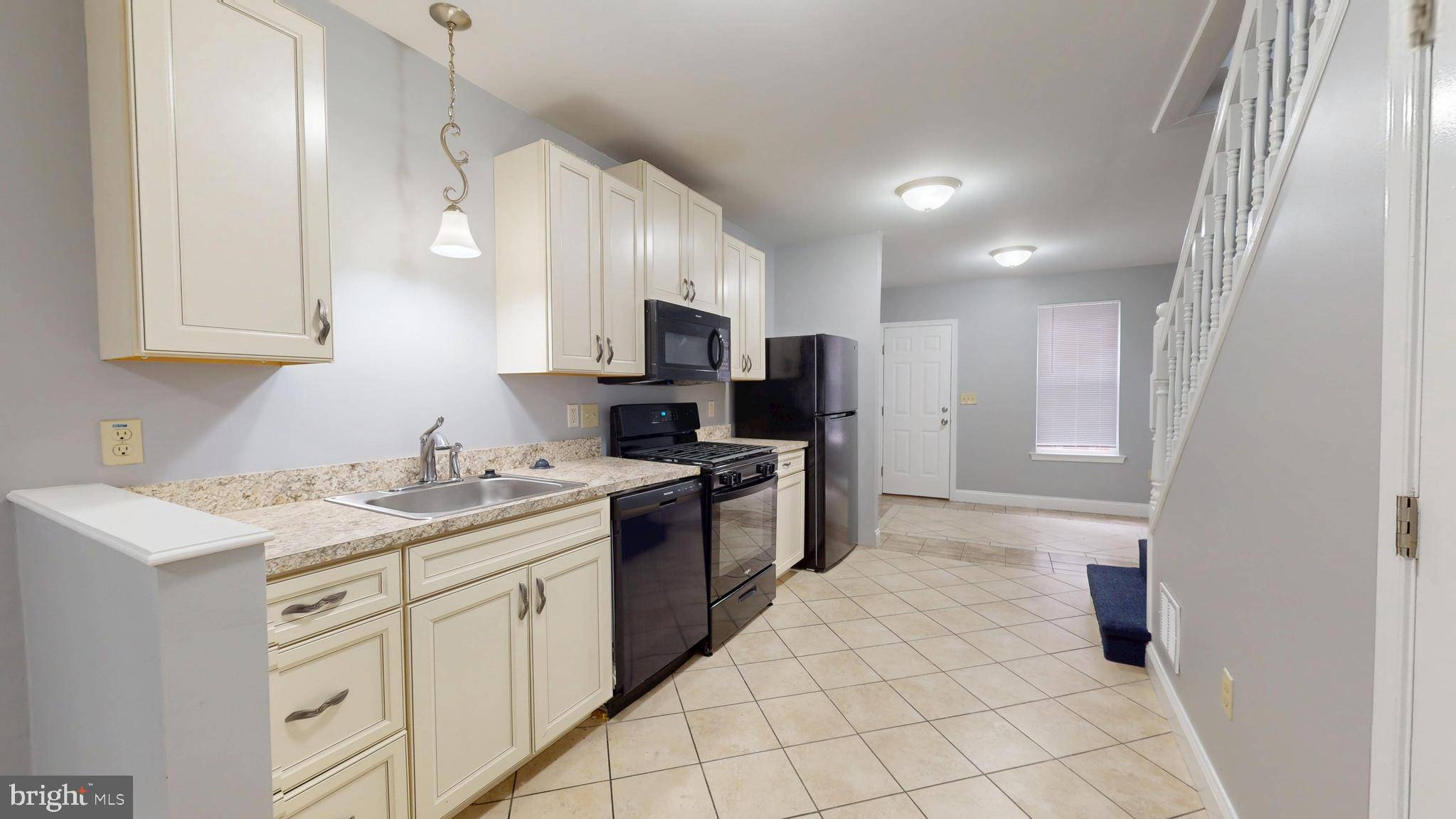 Baltimore, MD 21223,1002 W LOMBARD ST