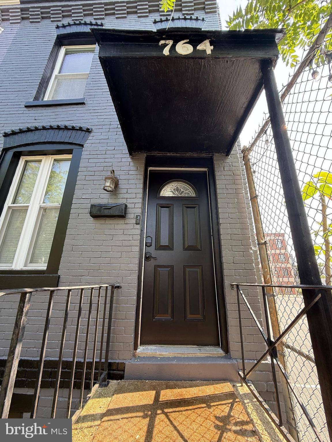 Washington, DC 20010,764 MORTON ST NW