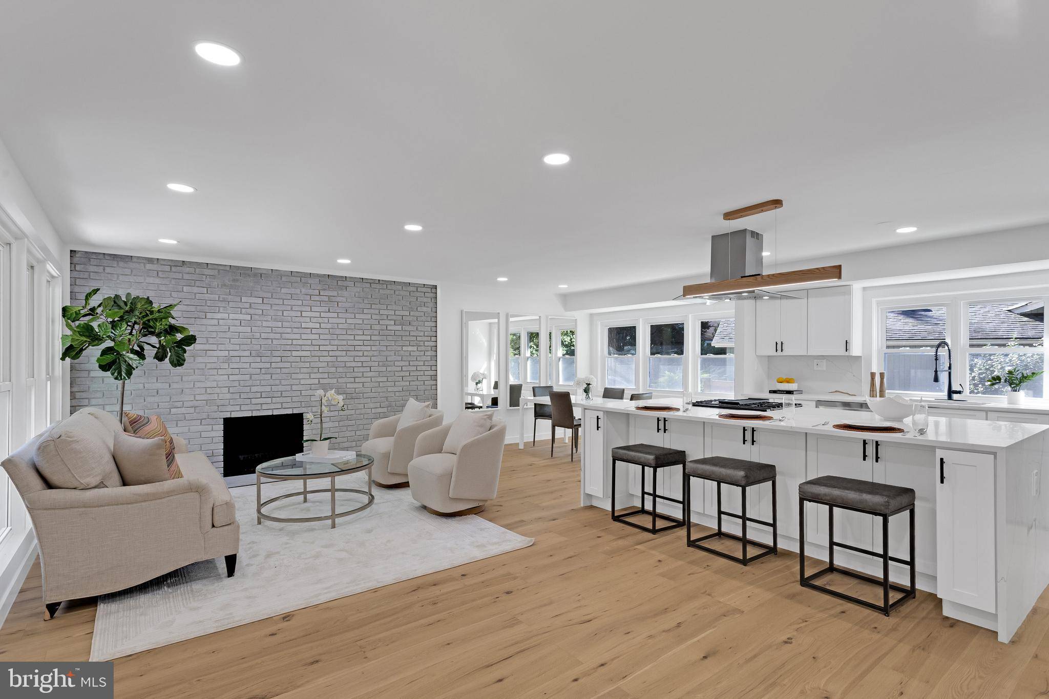 Arlington, VA 22205,5609 8TH PL N