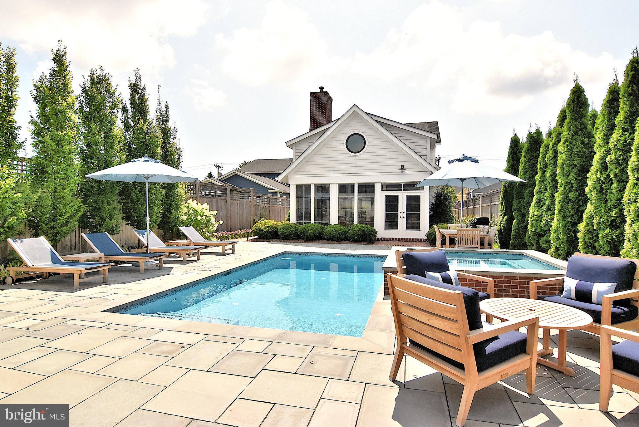 Lewes, DE 19958,422 BURTON AVE