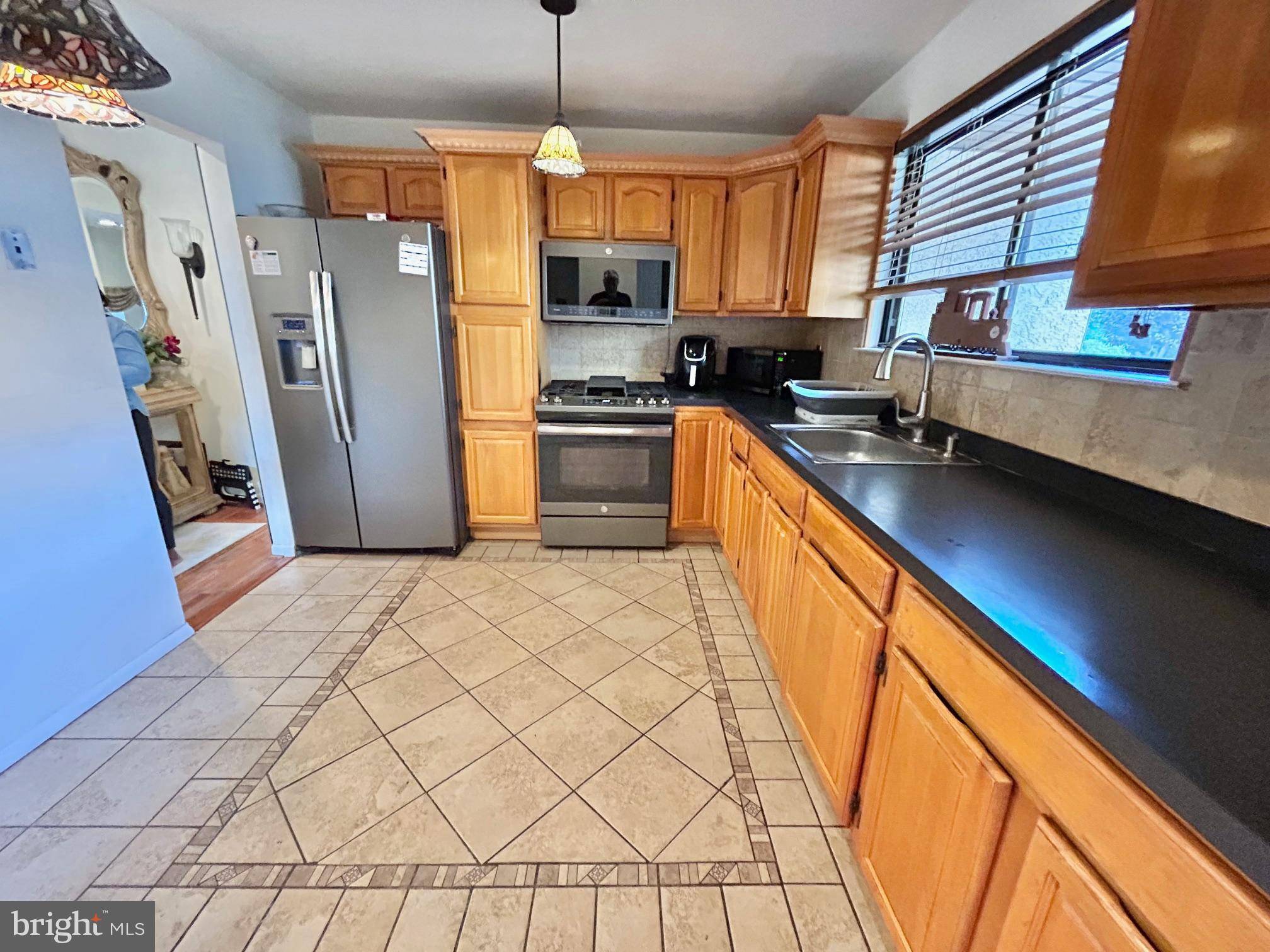 Cherry Hill, NJ 08002,50 MARA CT