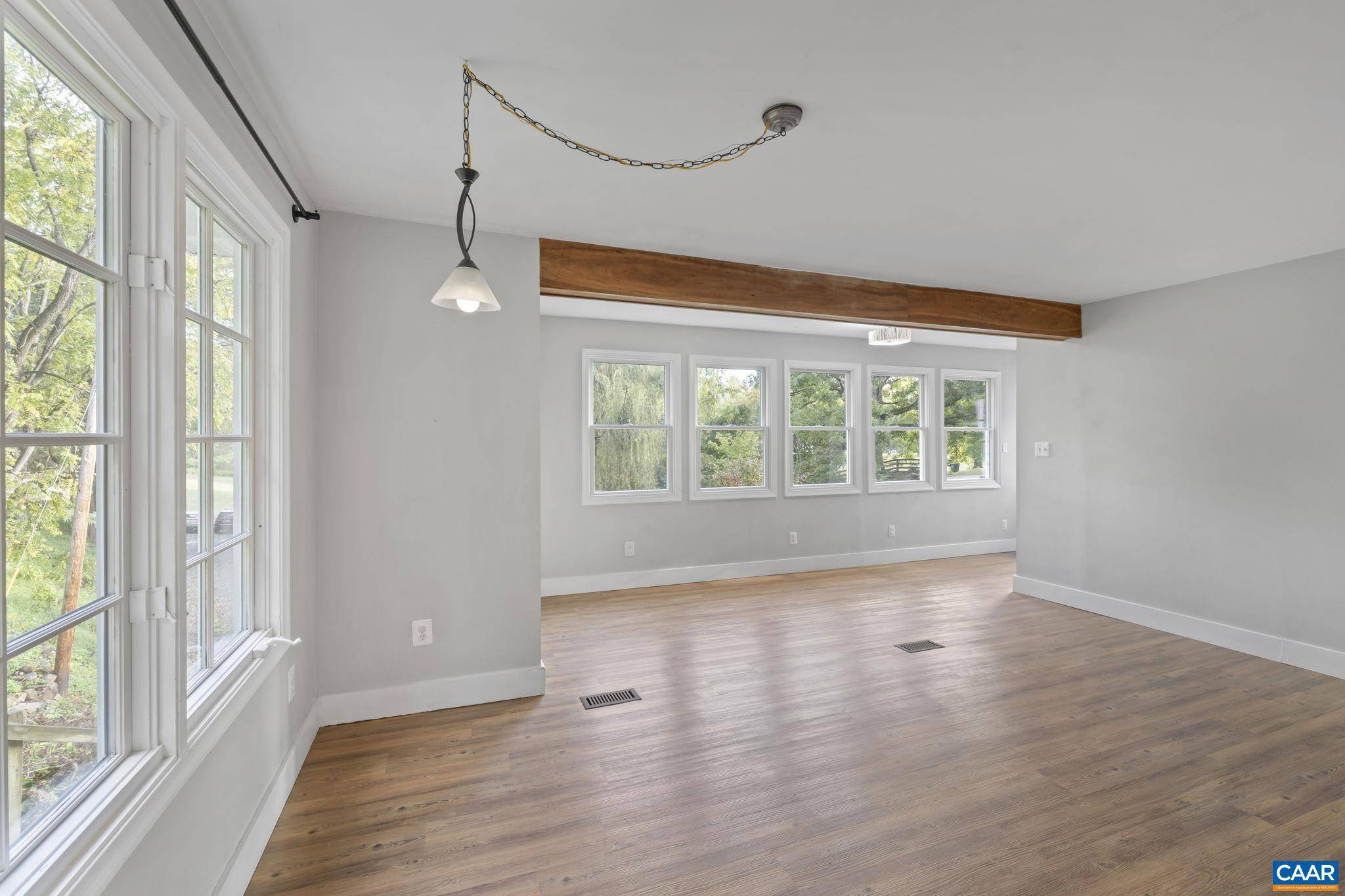 Dyke, VA 22935,1819 SIMMONS GAP RD