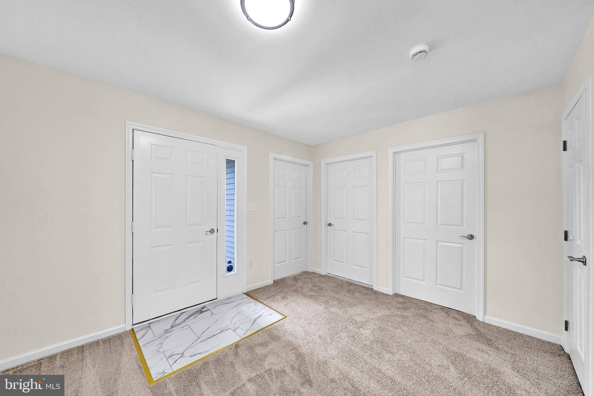 Ewing, NJ 08628,6 HOLIDAY CT