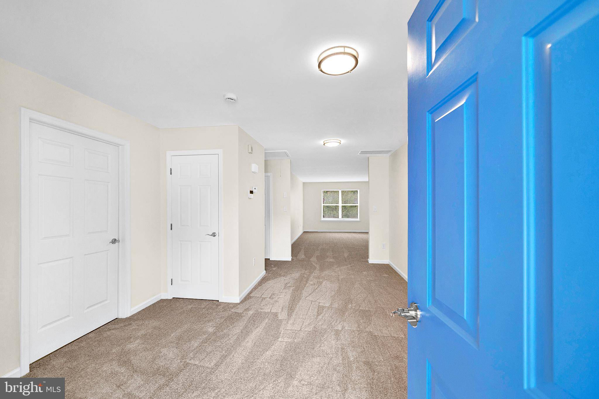 Ewing, NJ 08628,6 HOLIDAY CT