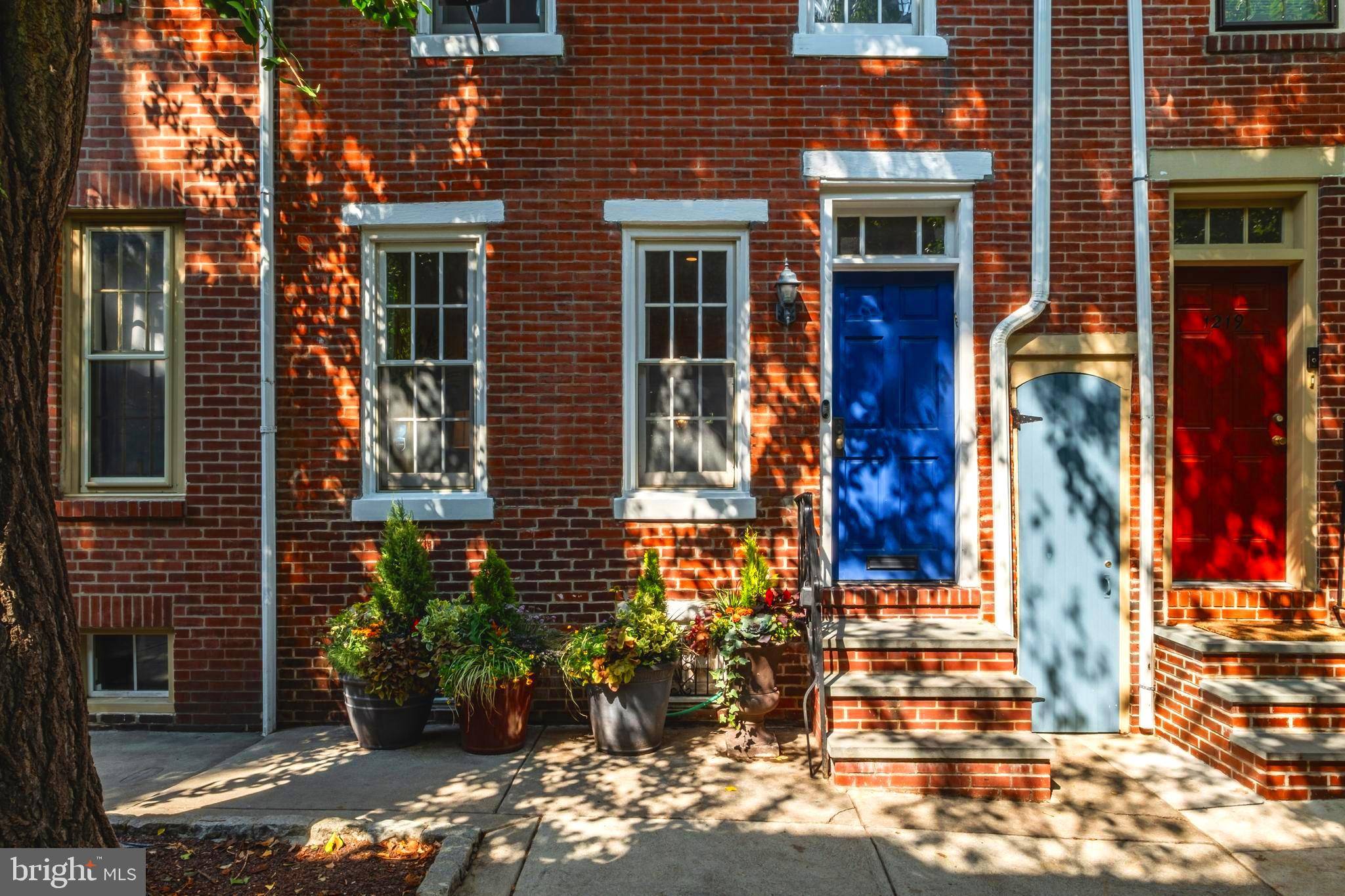 Philadelphia, PA 19147,1221 RODMAN ST