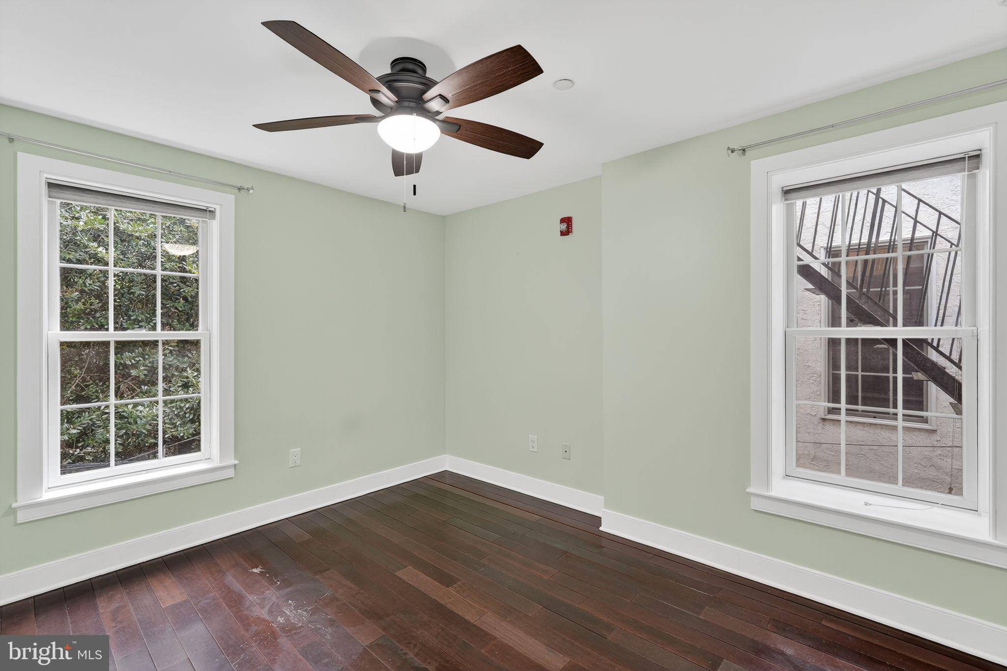 Philadelphia, PA 19102,1522-24 RACE ST #3