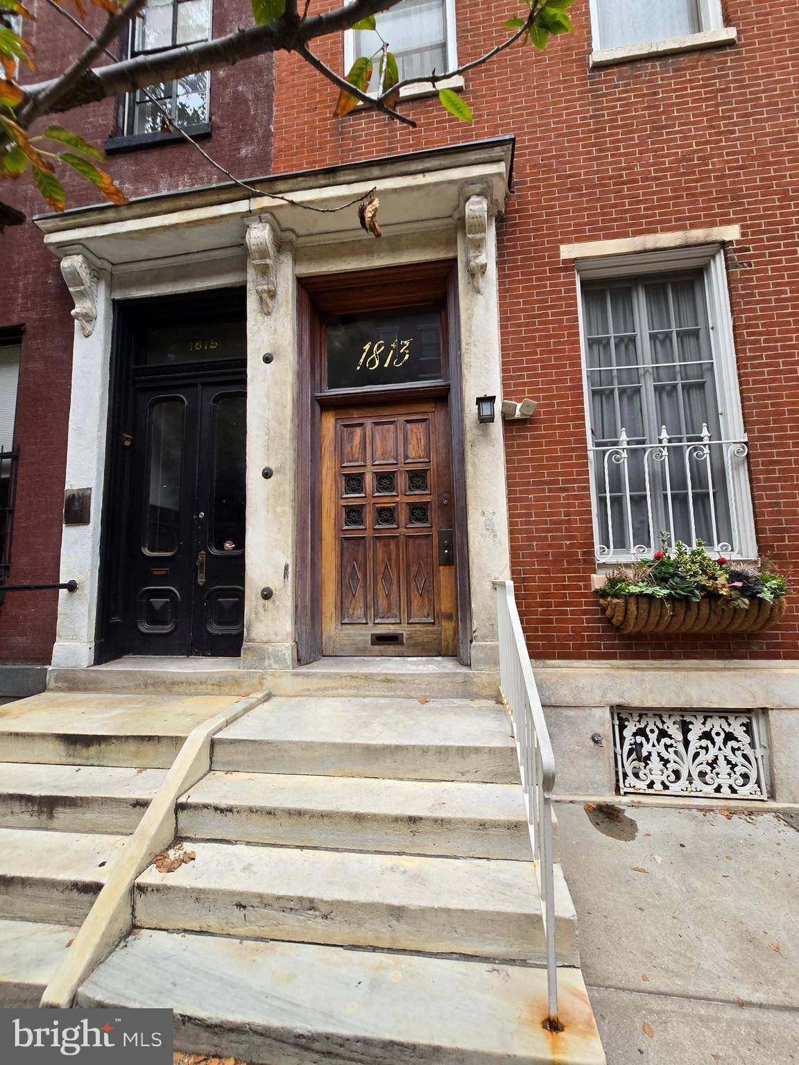 Philadelphia, PA 19103,1813 PINE ST #2F