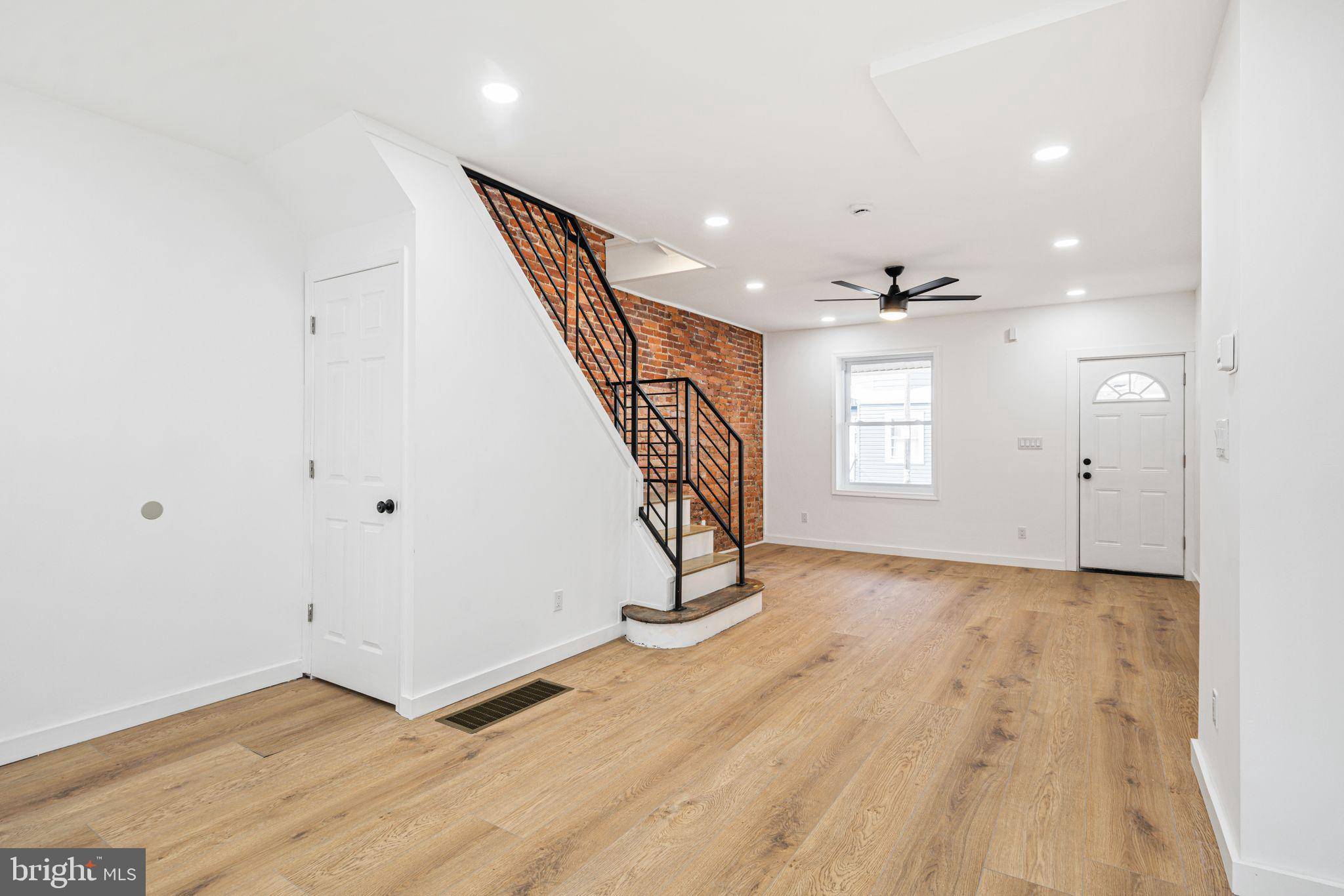 Philadelphia, PA 19143,921 S ALDEN ST
