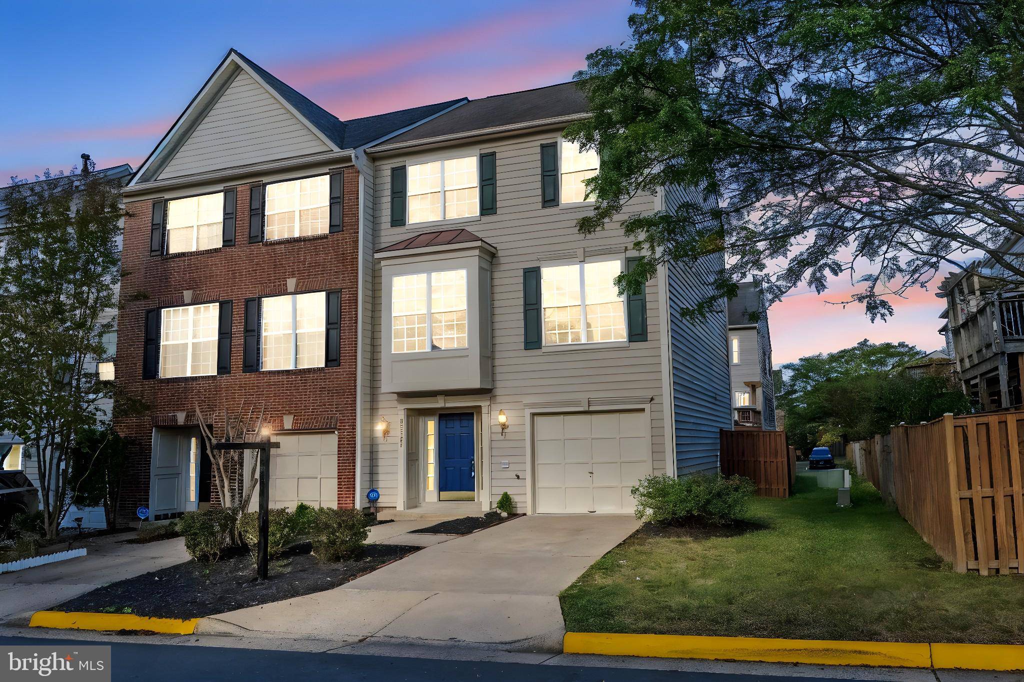 Chantilly, VA 20152,25541 GWYNNETH SQ