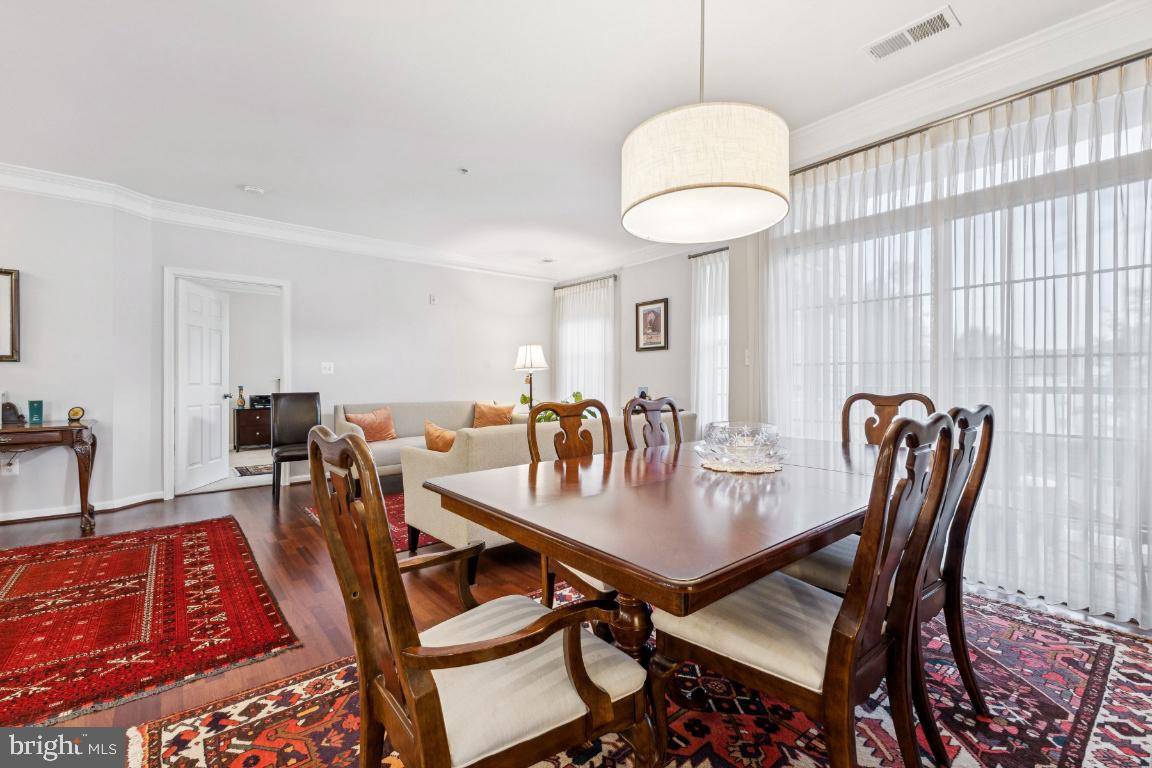 Fairfax, VA 22030,11503 SPERRIN CIR #304