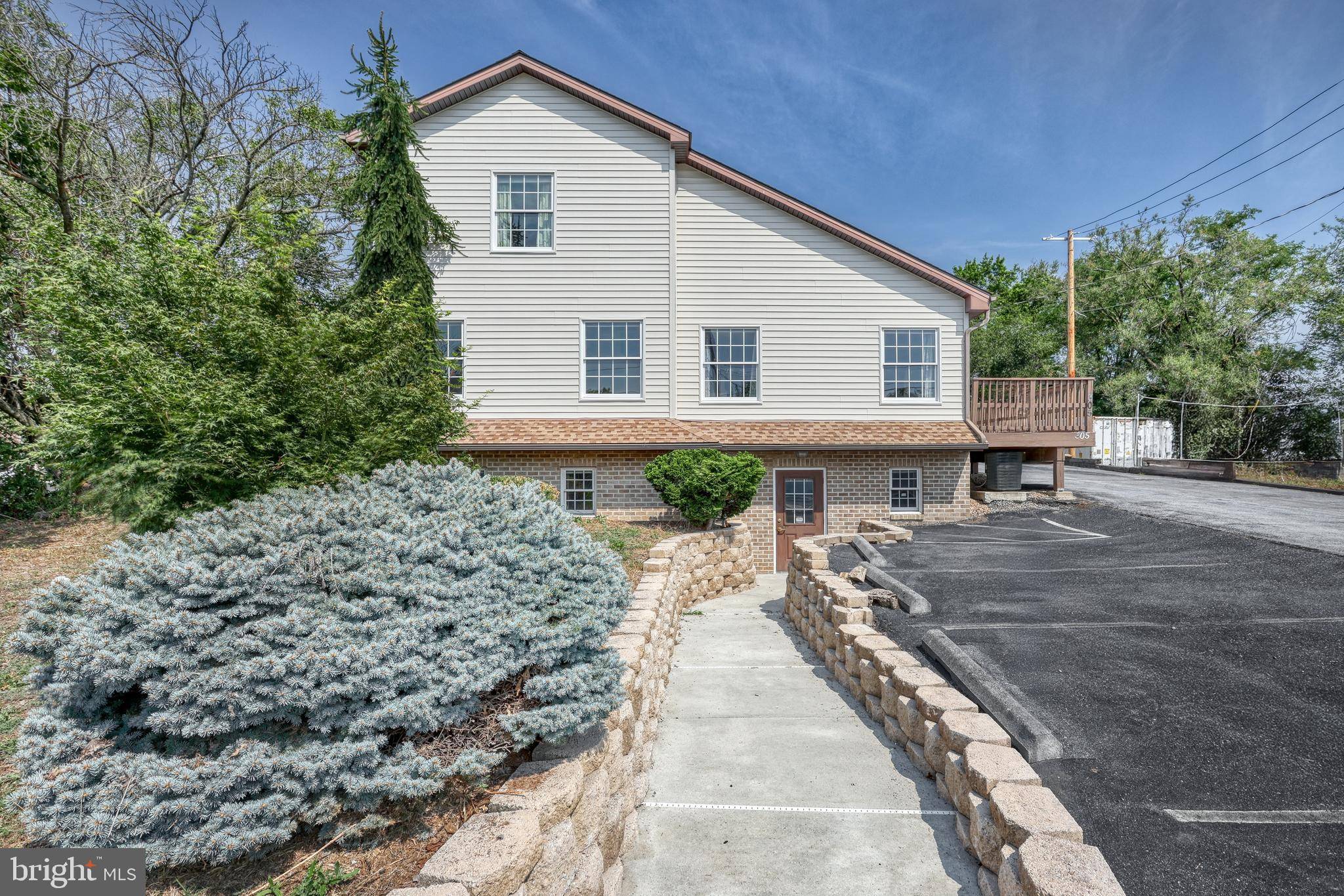 Enola, PA 17025,305 W SHADY LN