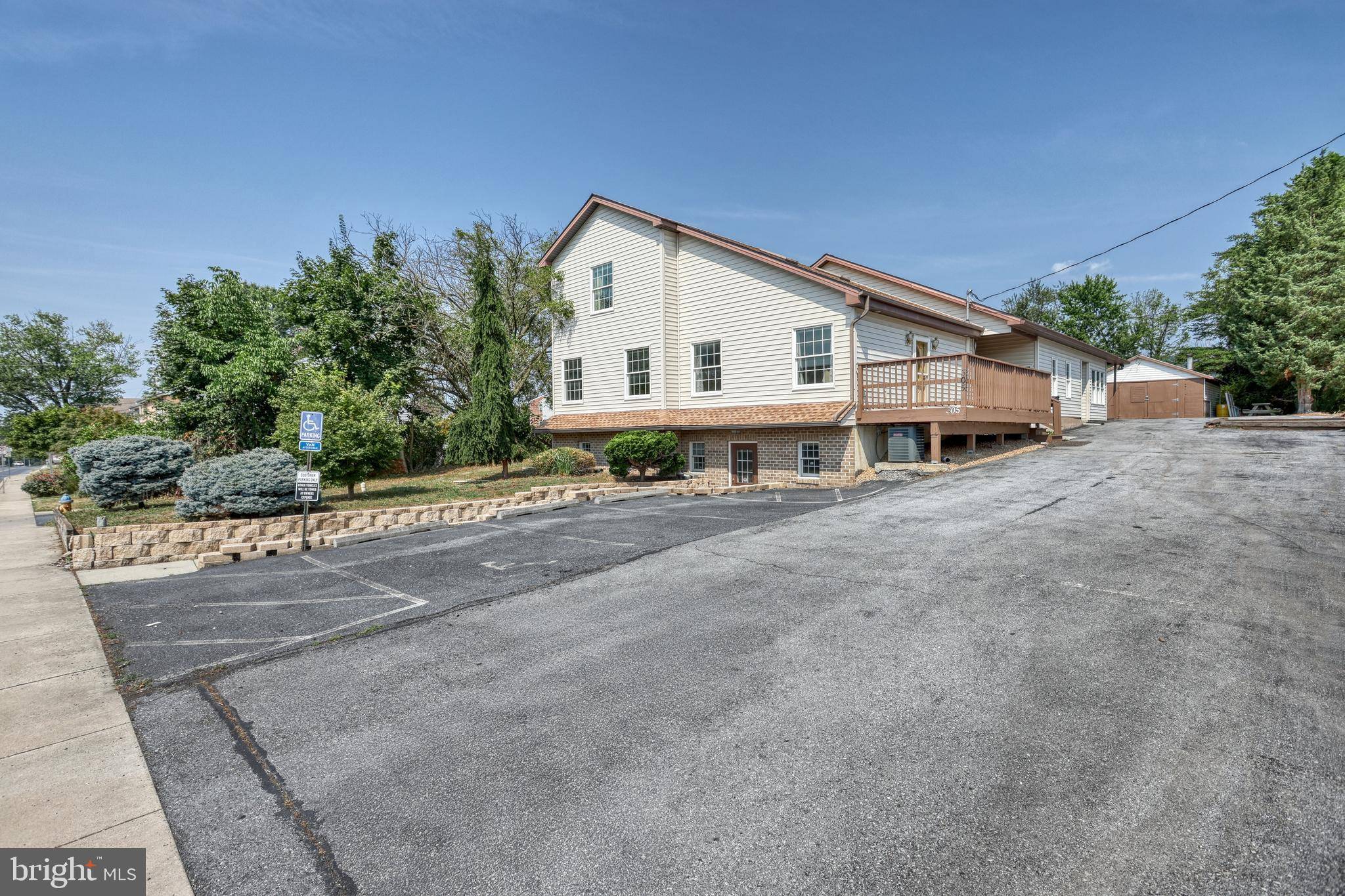 Enola, PA 17025,305 W SHADY LN