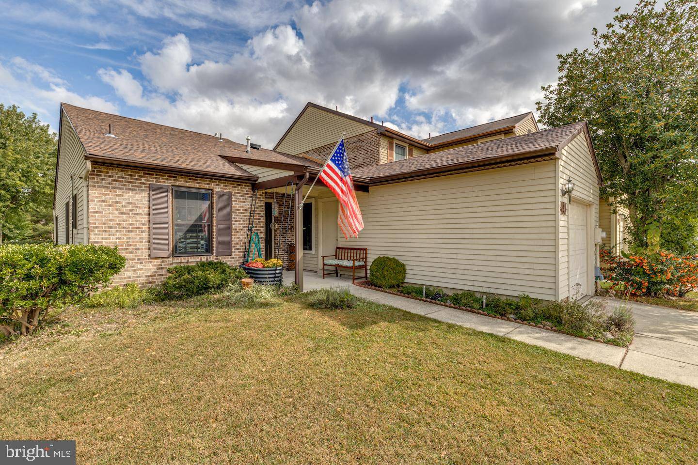 Mount Laurel, NJ 08054,40 E OLEANDER DR