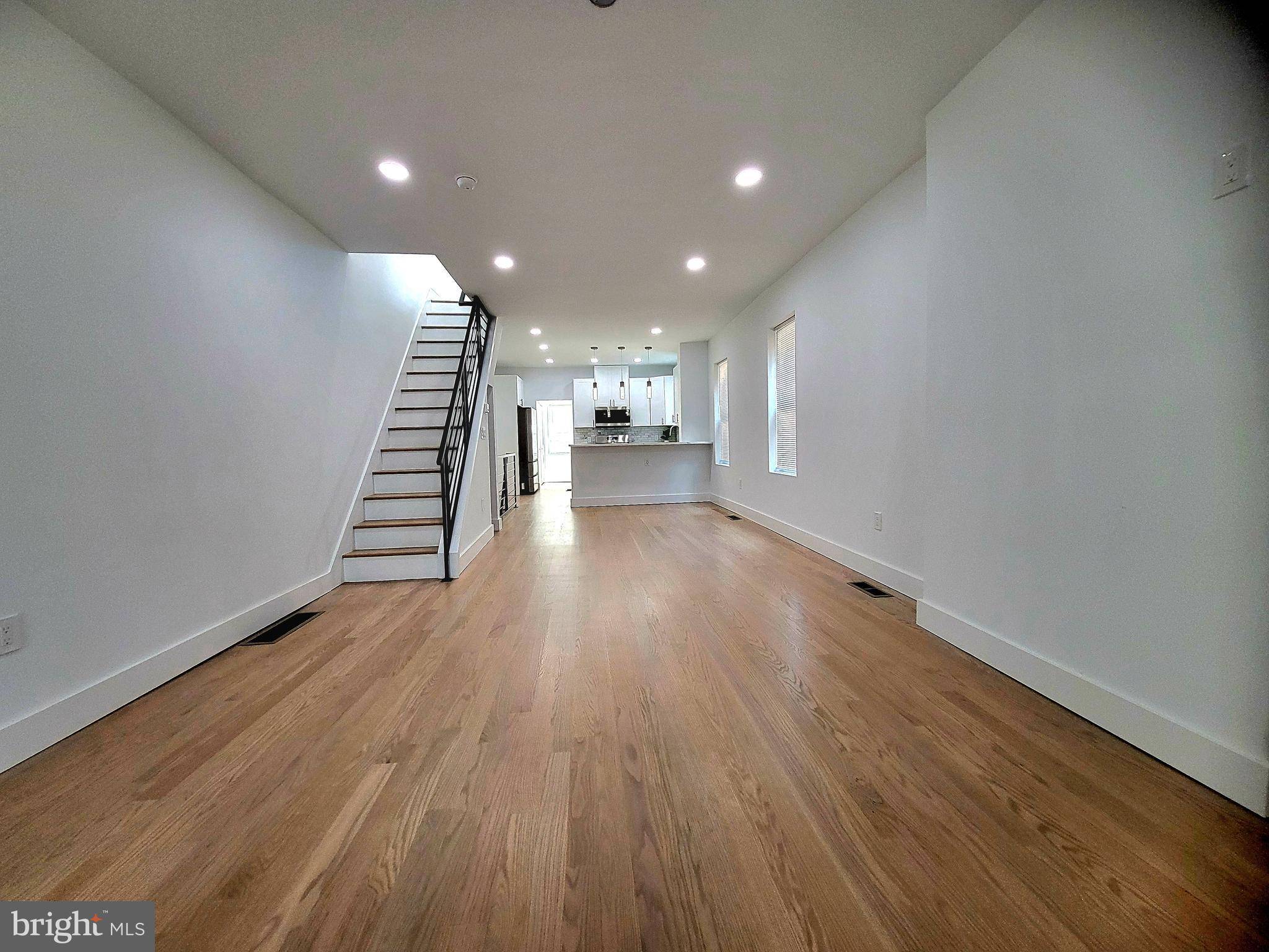 Philadelphia, PA 19135,5737 VANDIKE ST