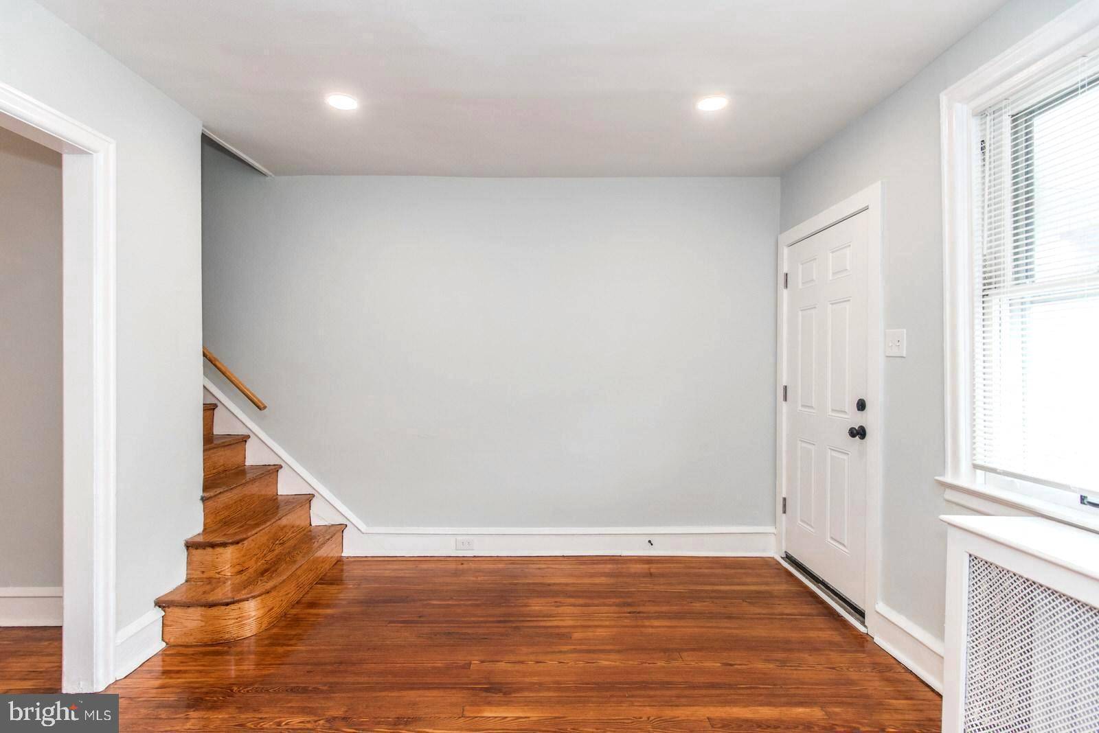 Philadelphia, PA 19120,177 ROSELYN ST