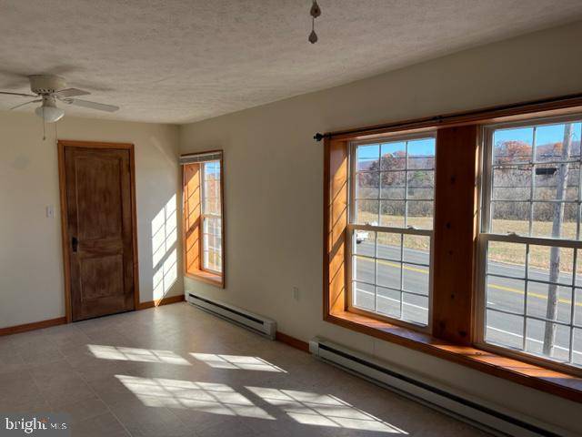 Edinburg, VA 22824,18127 OLD VALLEY PIKE #APARTMENT 2