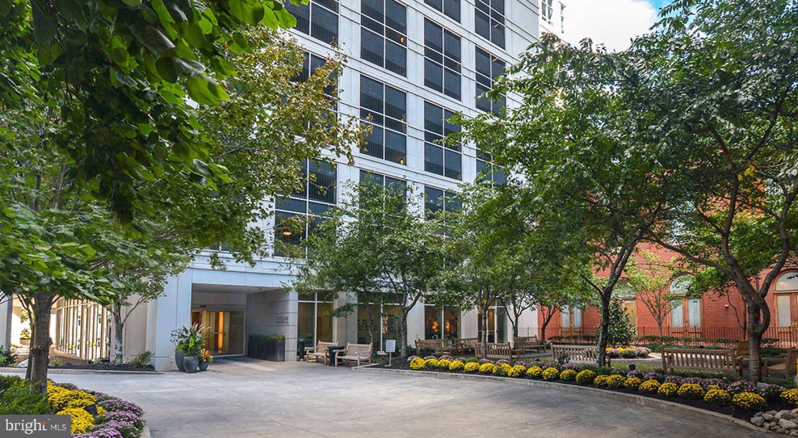 Philadelphia, PA 19106,205 W WASHINGTON SQ #2203