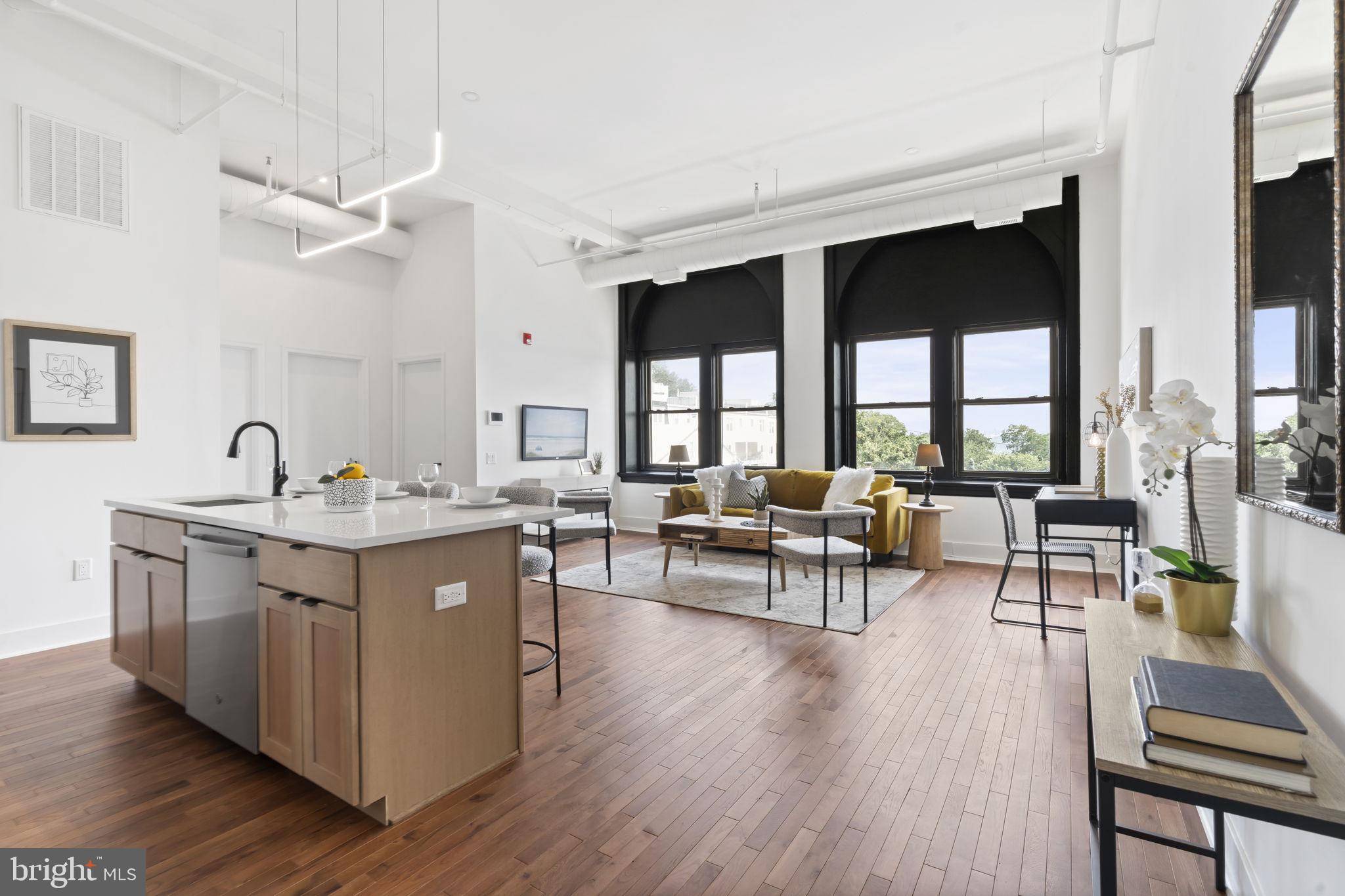 Philadelphia, PA 19127,240 HERMITAGE ST #205
