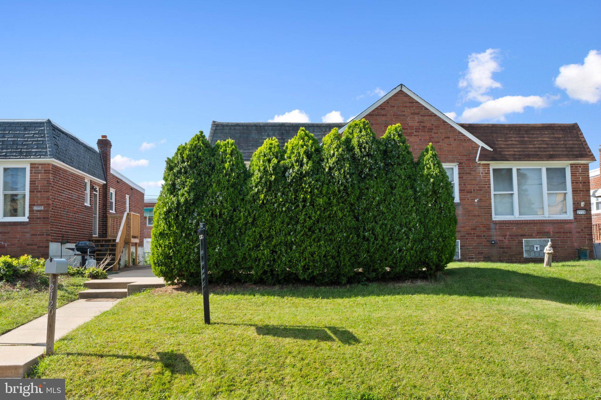 Philadelphia, PA 19152,2120 NAPFLE ST