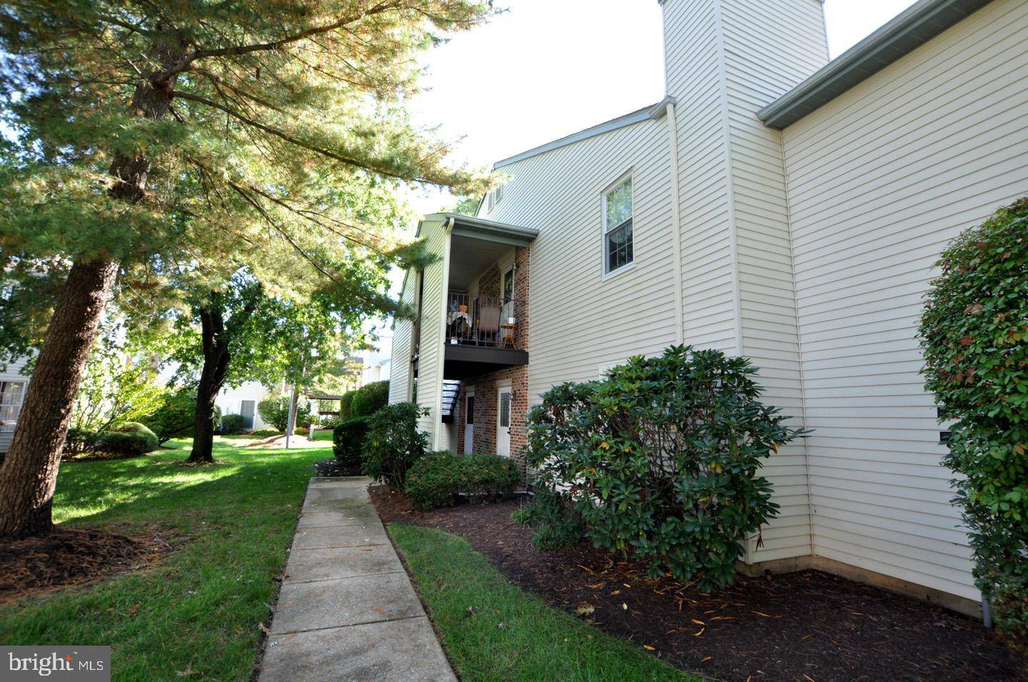 Mount Laurel, NJ 08054,29 VILLAGE LN