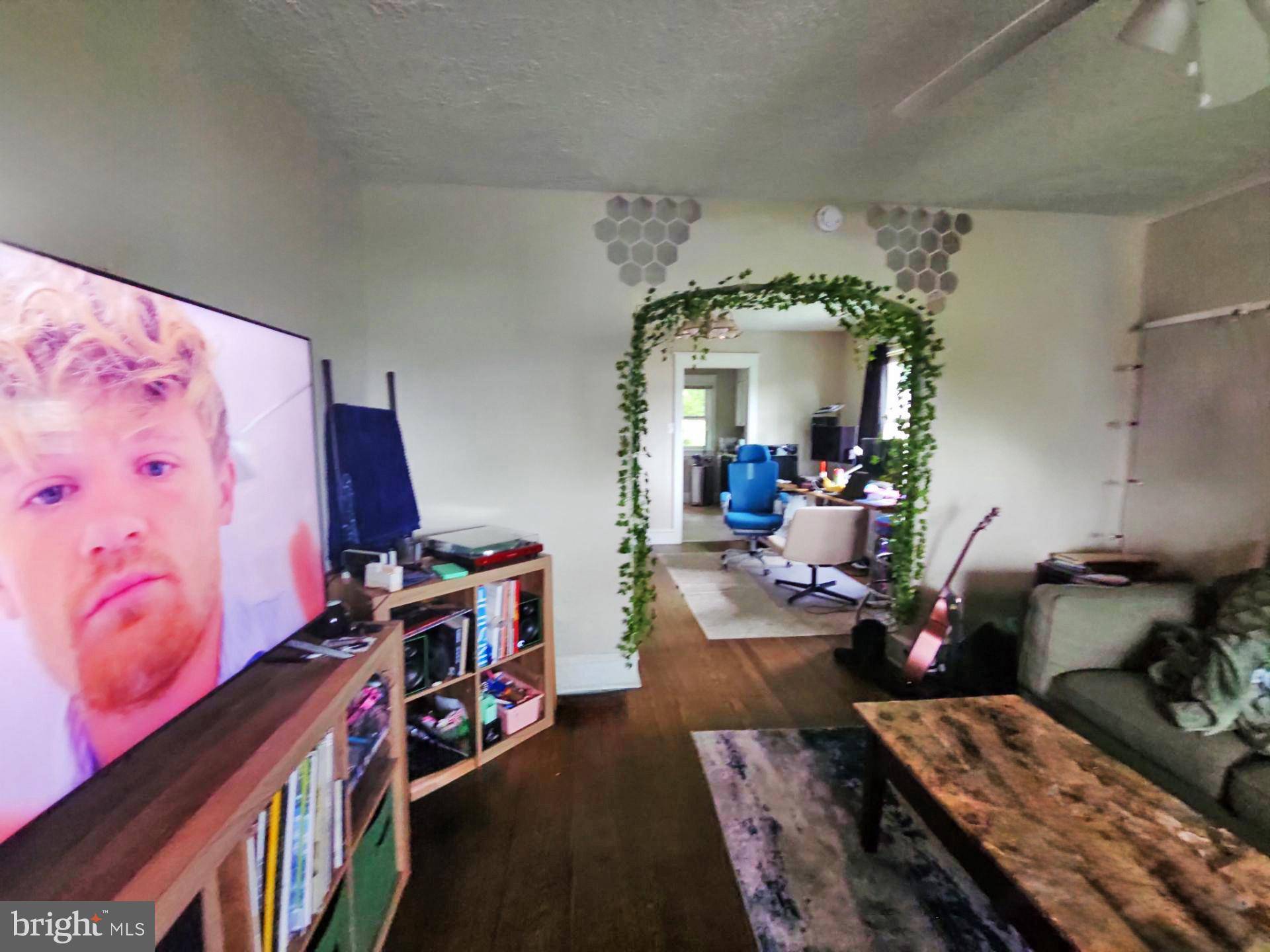 Carneys Point, NJ 08069,279 LOGWOOD AVE