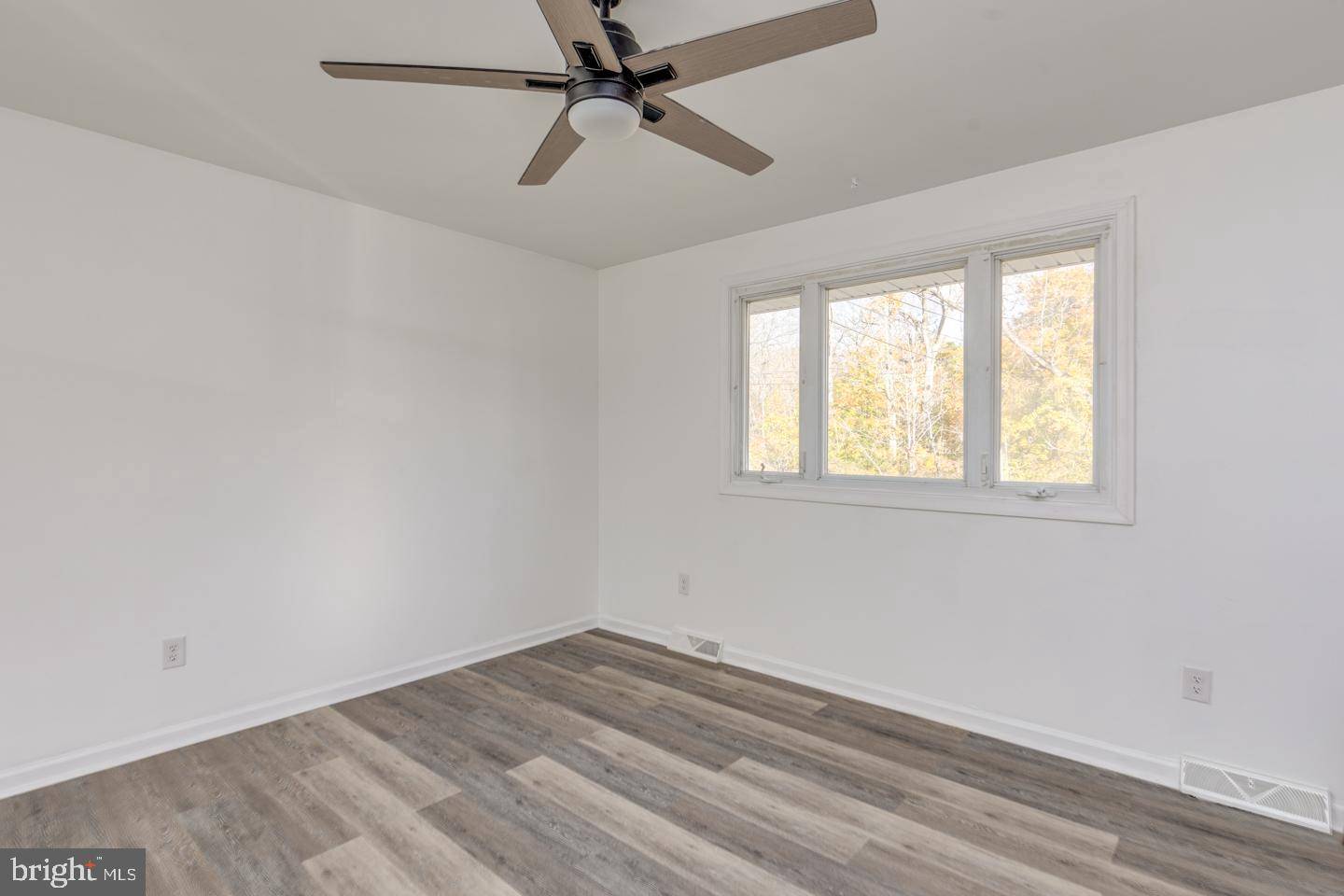 Clayton, NJ 08312,238 W CENTER ST