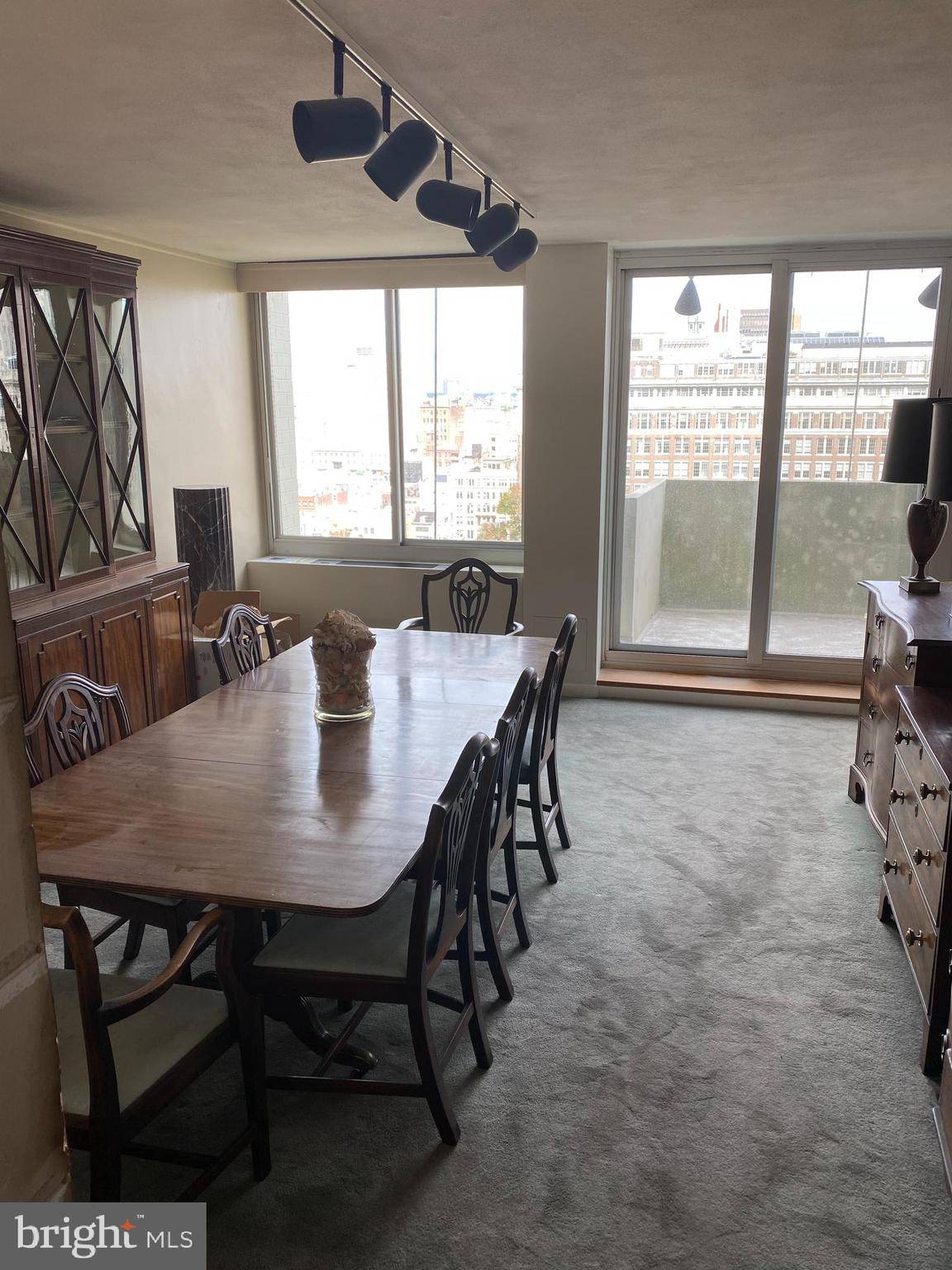 Philadelphia, PA 19106,604-36 S WASHINGTON SQ #1712