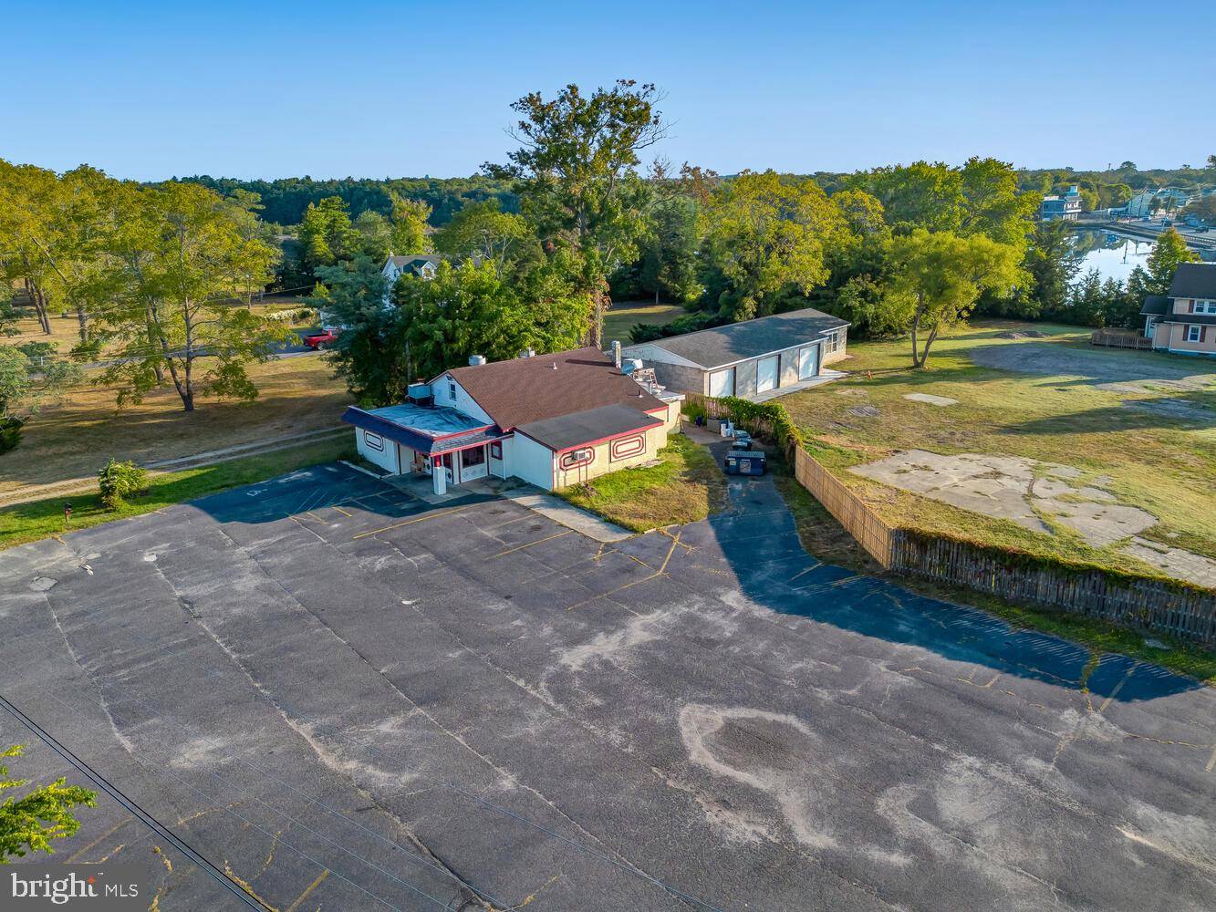 Tuckerton, NJ 08087,111 LAKESIDE DR