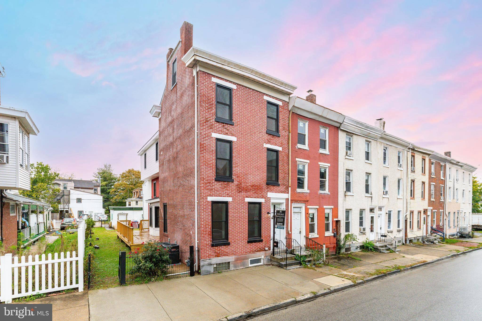 Norristown, PA 19401,32 E ELM ST