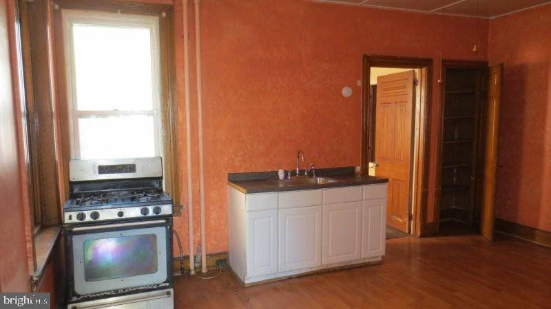 Philadelphia, PA 19124,4941 PENN ST