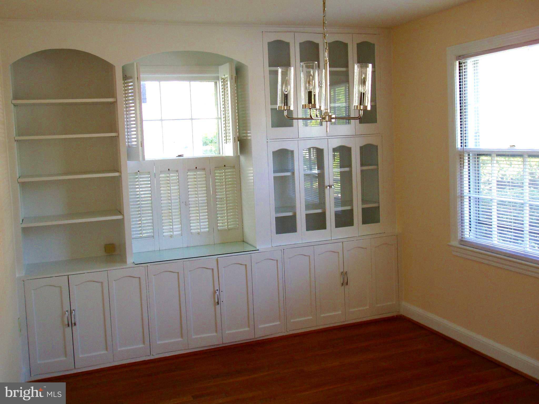 Bethesda, MD 20814,9912 DICKENS AVE