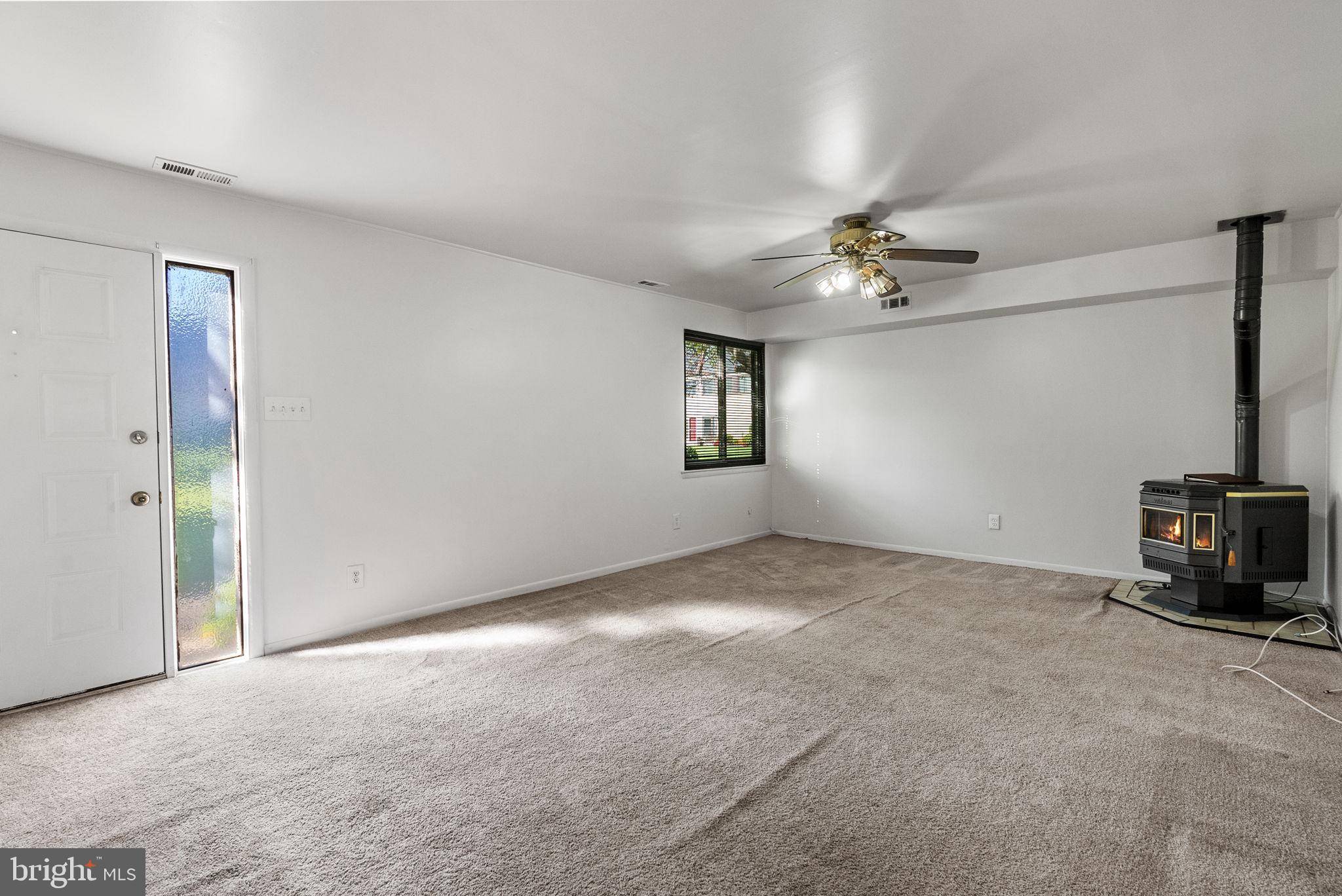 Bensalem, PA 19020,4912 OXFORD CT #2