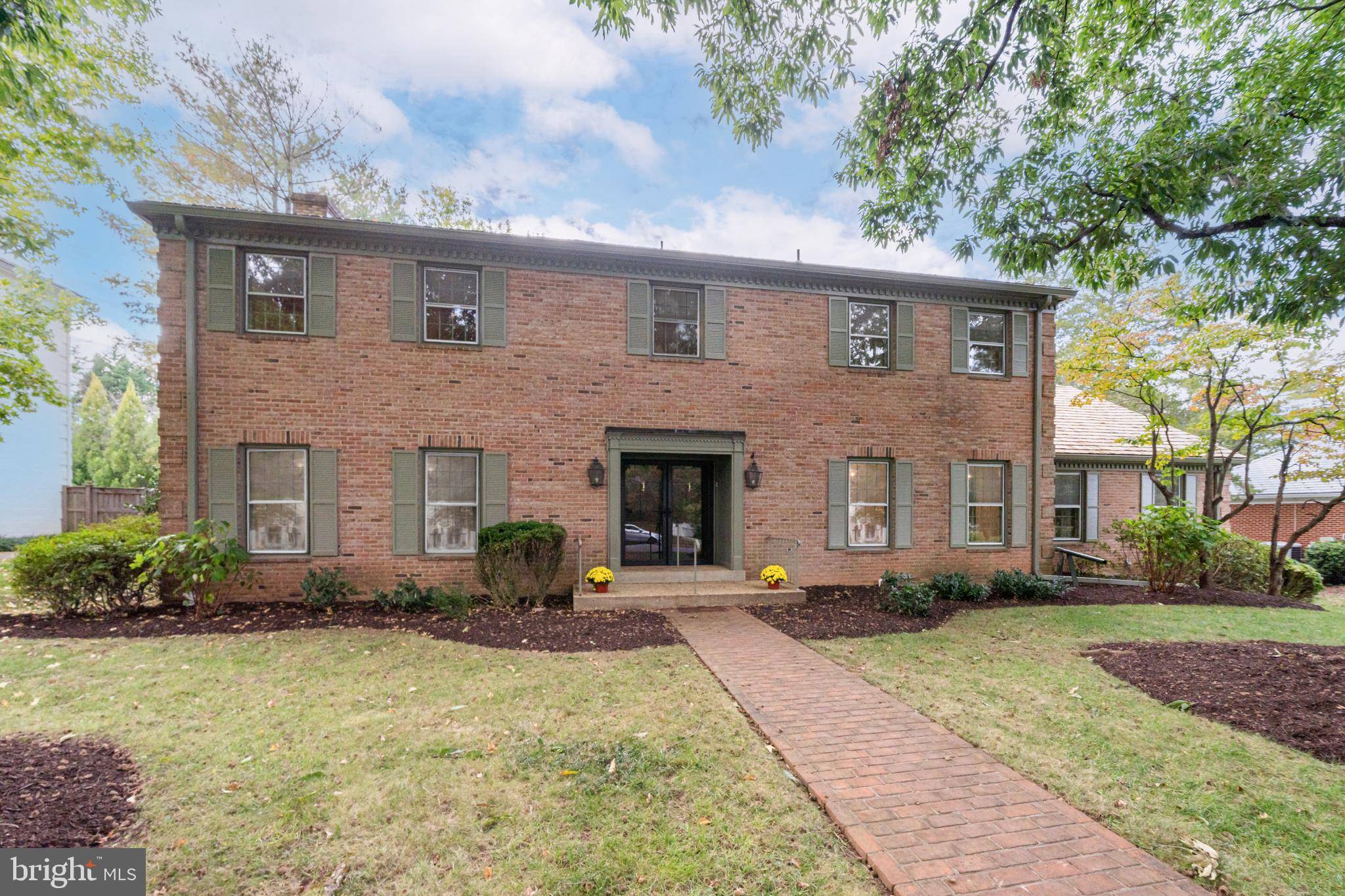 Mclean, VA 22101,1224 PERRY WILLIAM DR