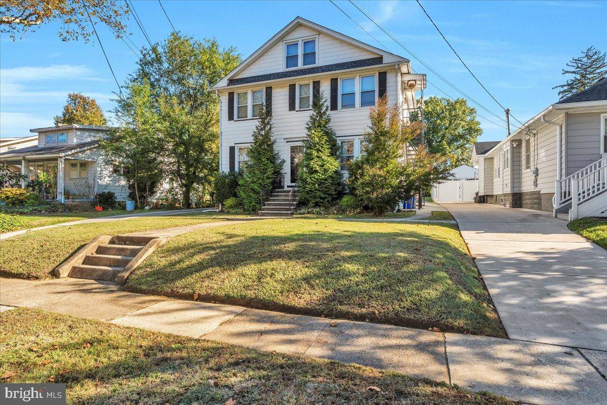 Oaklyn, NJ 08107,207 RICHEY AVE