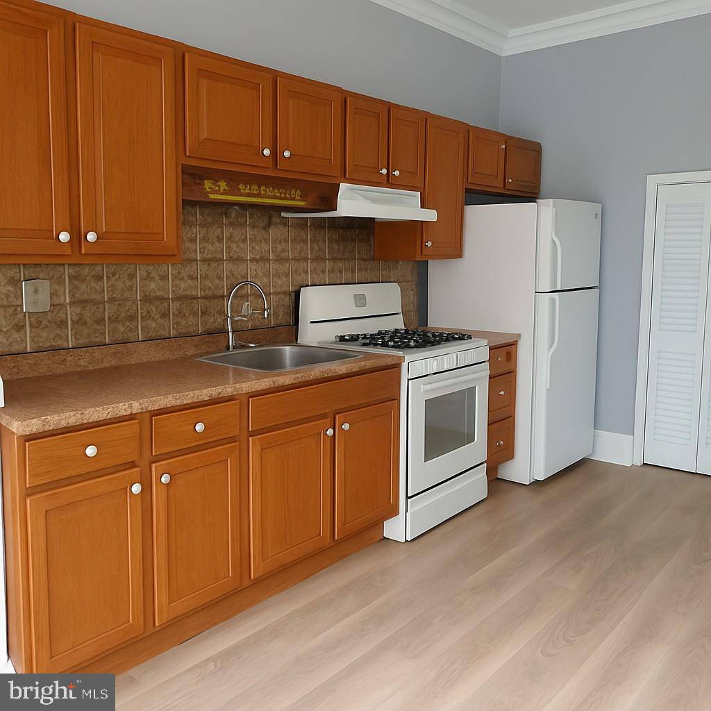 Mount Holly, NJ 08060,86 PINE STREET #1