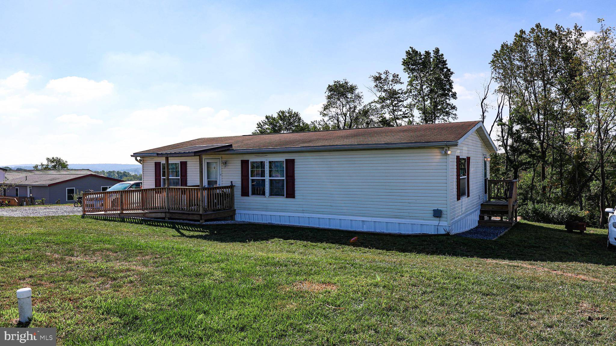 Narvon, PA 17555,5892 MEADVILLE RD