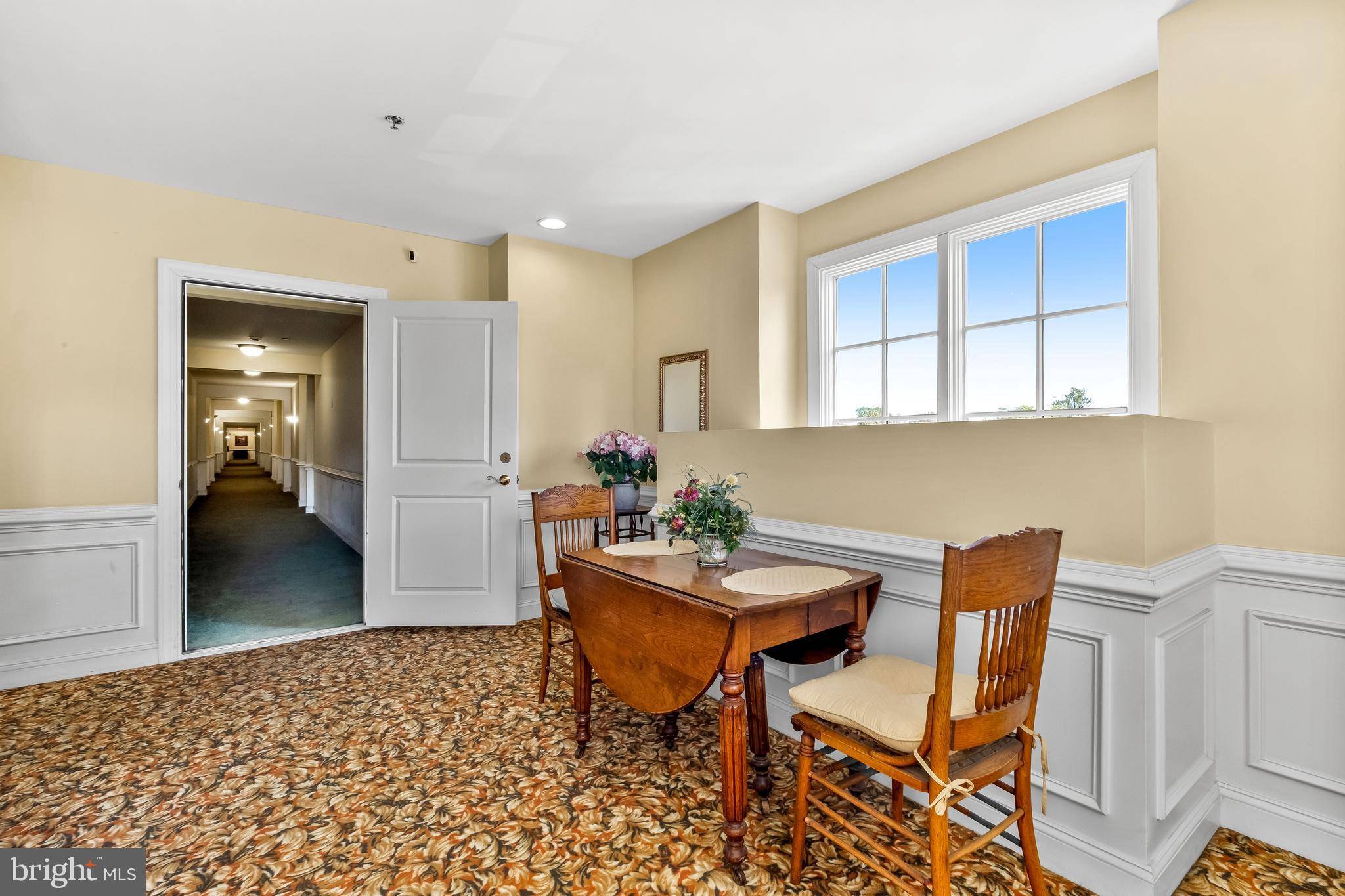 Haddonfield, NJ 08033,30 KINGS CT #302