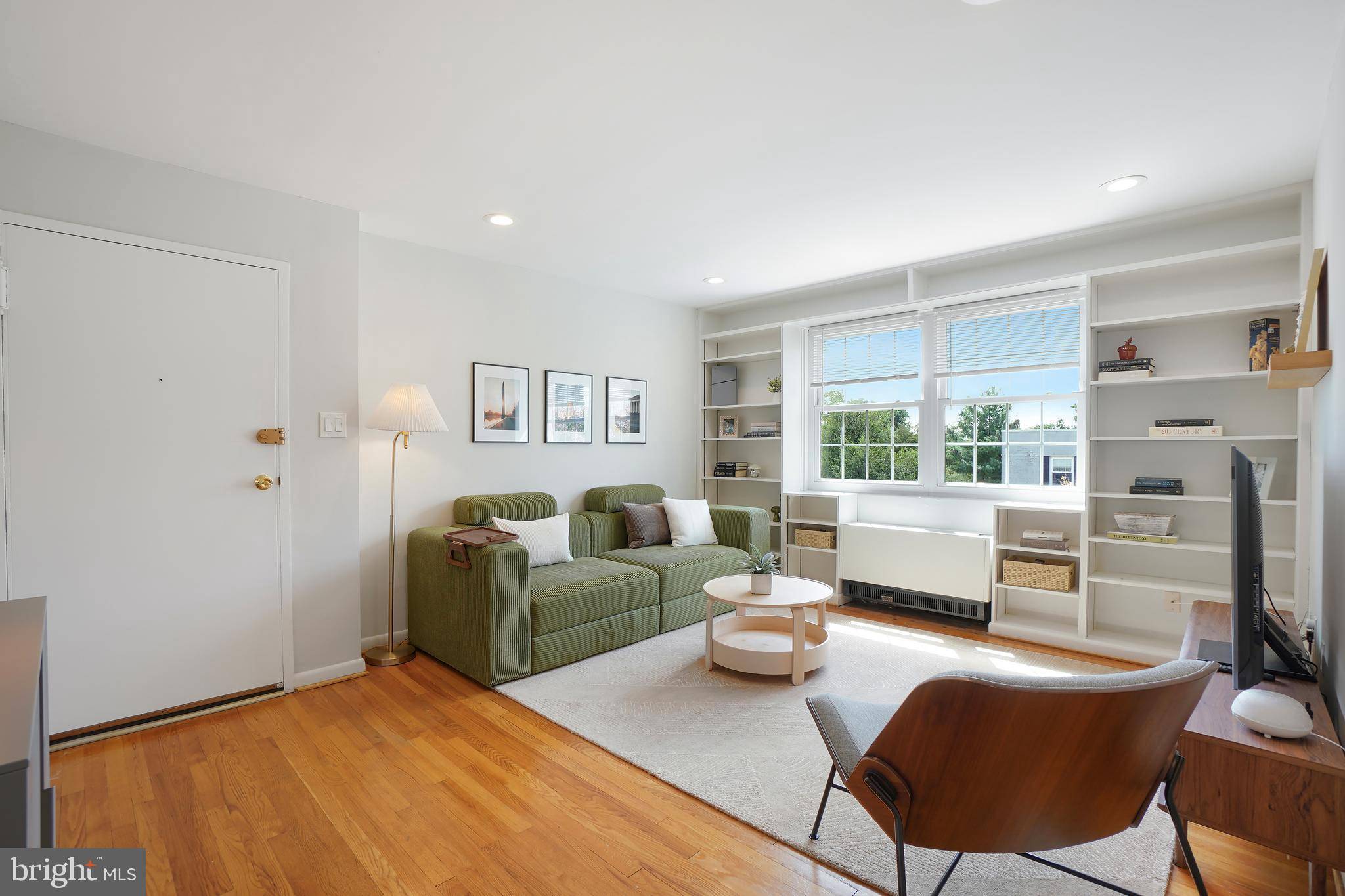Arlington, VA 22207,2030 N VERMONT ST #301