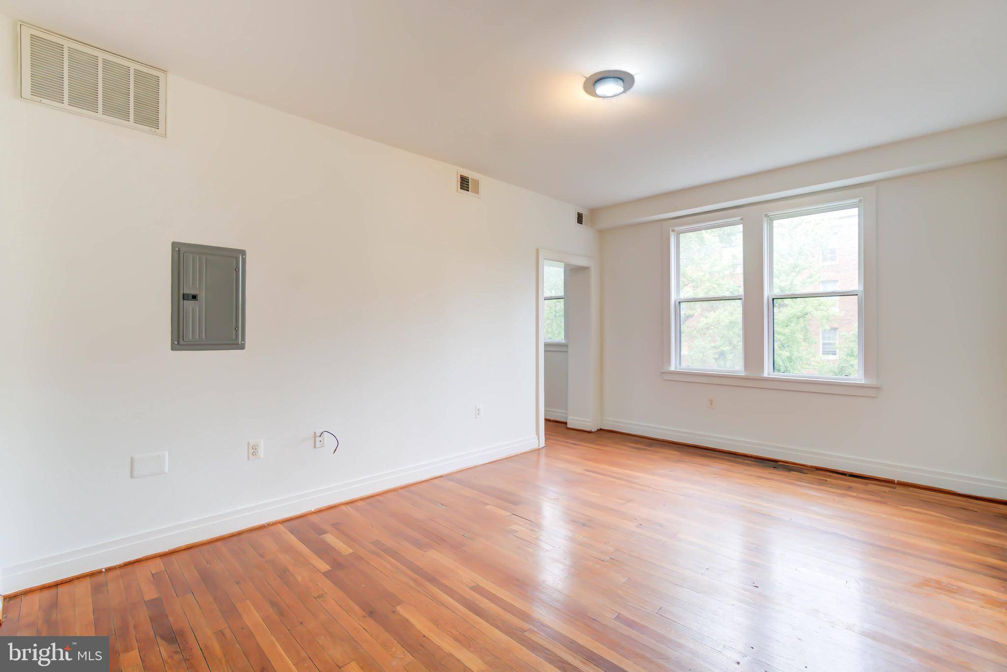 Washington, DC 20010,3625 16TH ST NW #302