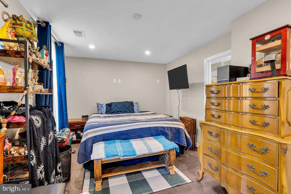 Brick, NJ 08723,305 SPIRIT WAY