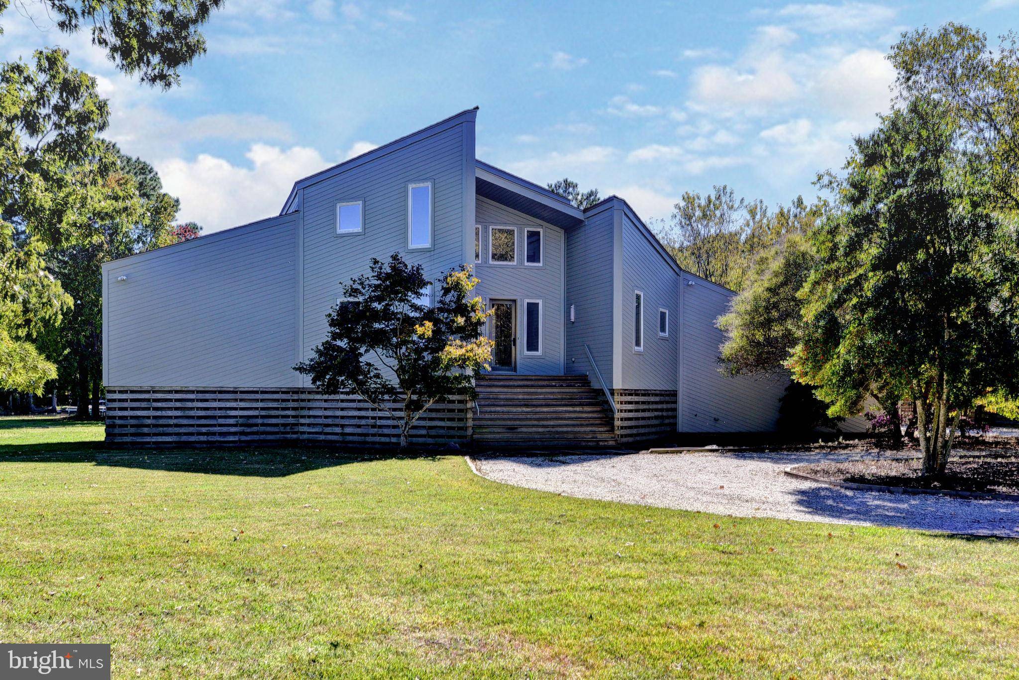 Yorktown, VA 23692,102 TUE MARSH LN