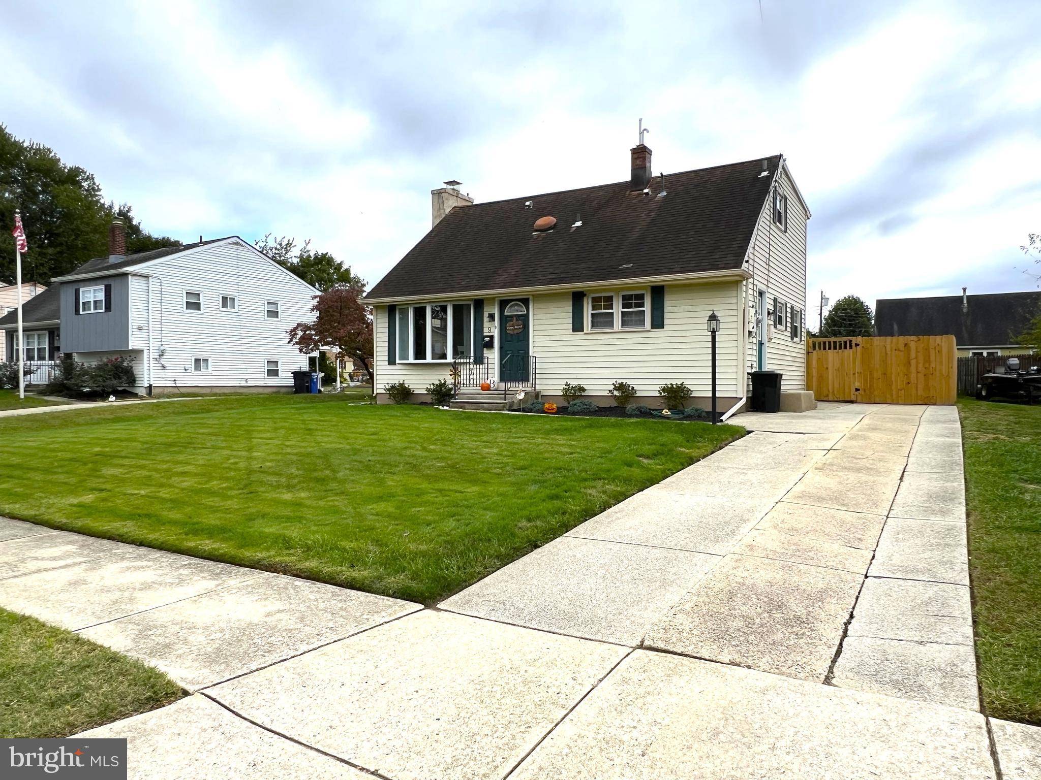 Pennsville, NJ 08070,9 CHARLES PL